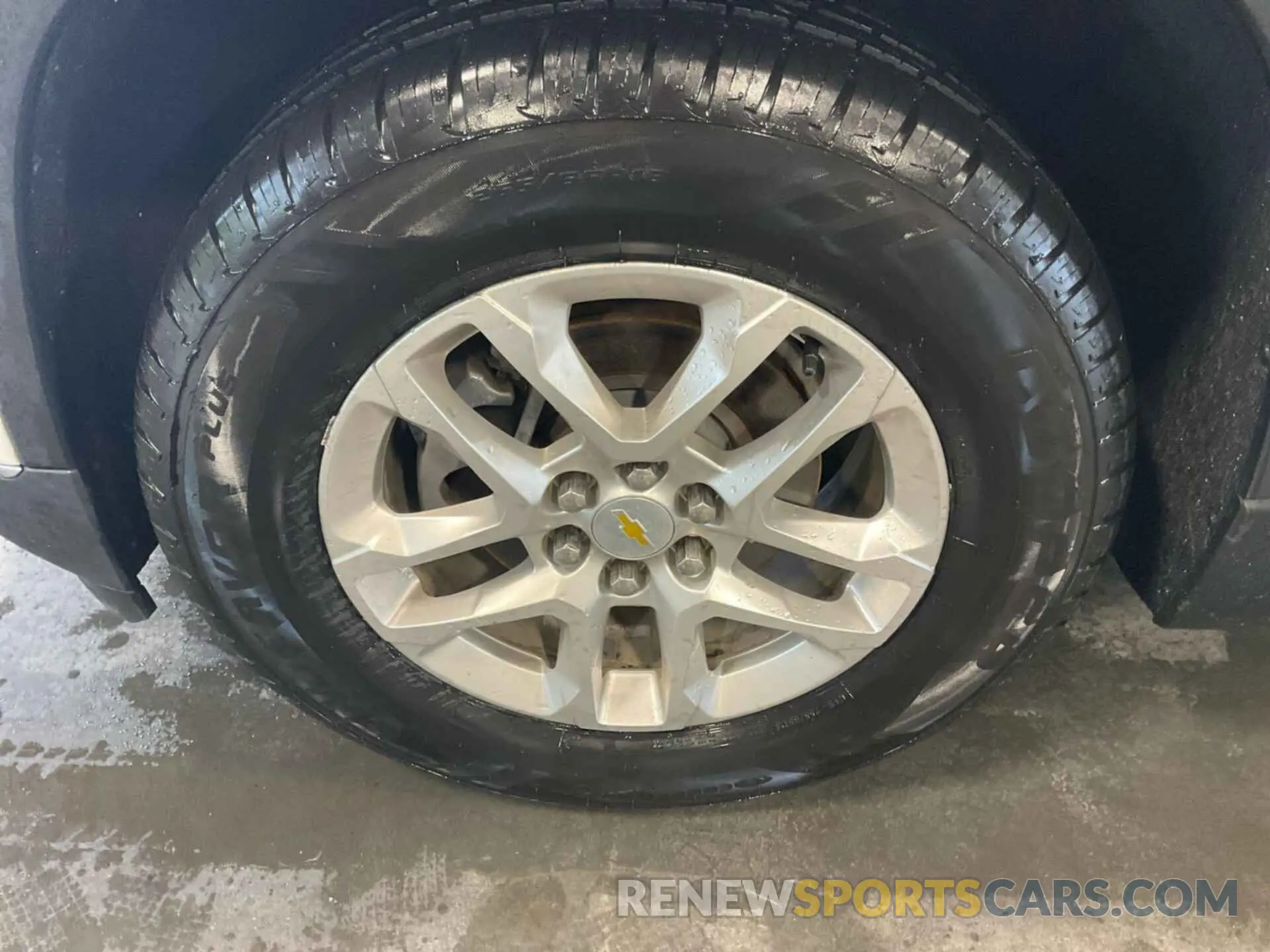 16 Photograph of a damaged car 1GNERMKW3LJ238953 CHEVROLET TRAVERSE 2020