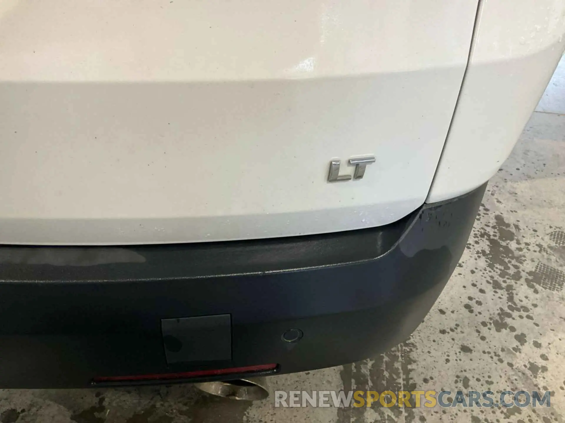 5 Photograph of a damaged car 1GNERMKW3LJ238953 CHEVROLET TRAVERSE 2020