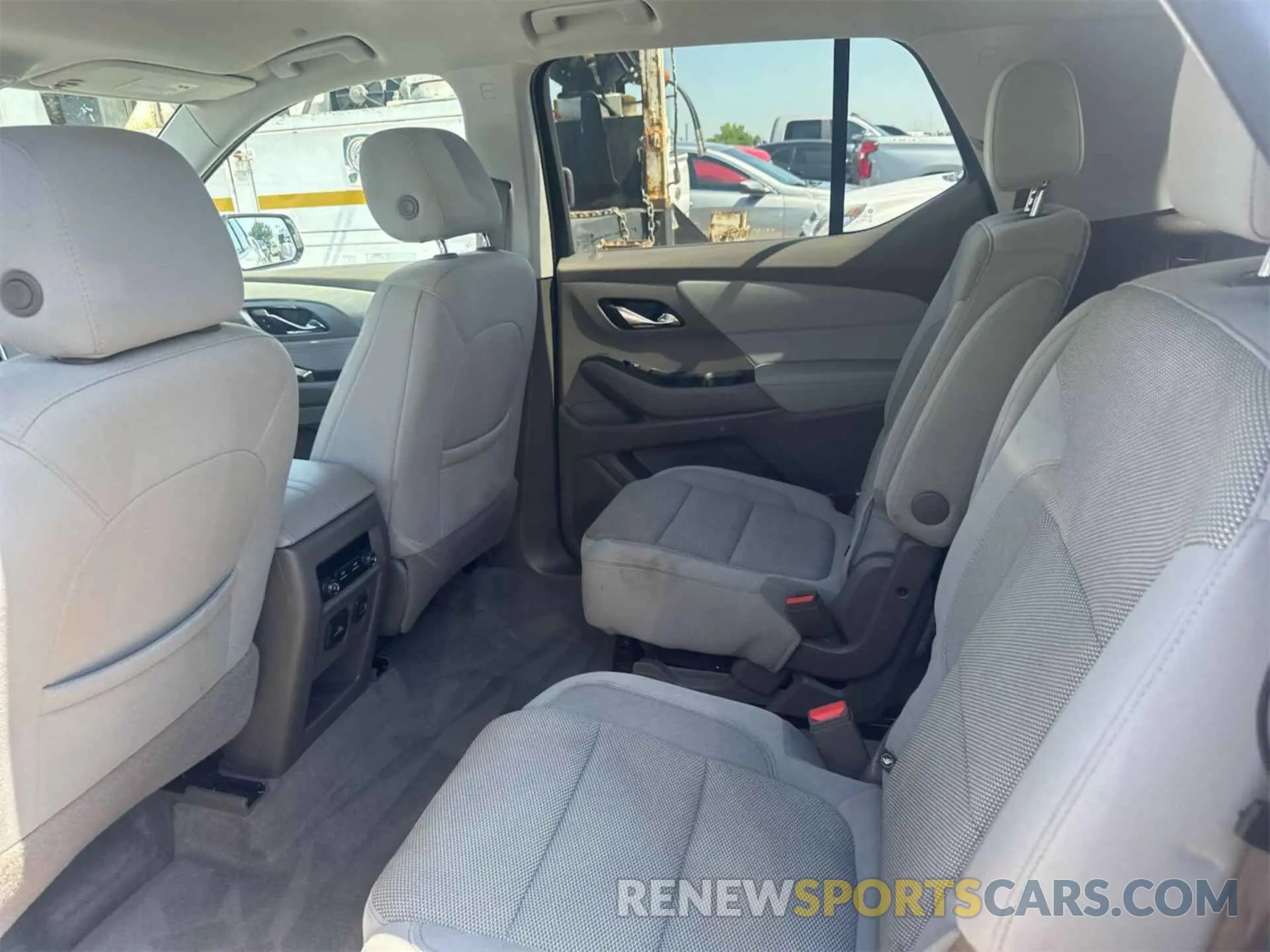 11 Photograph of a damaged car 1GNERMKW4LJ249704 CHEVROLET TRAVERSE 2020