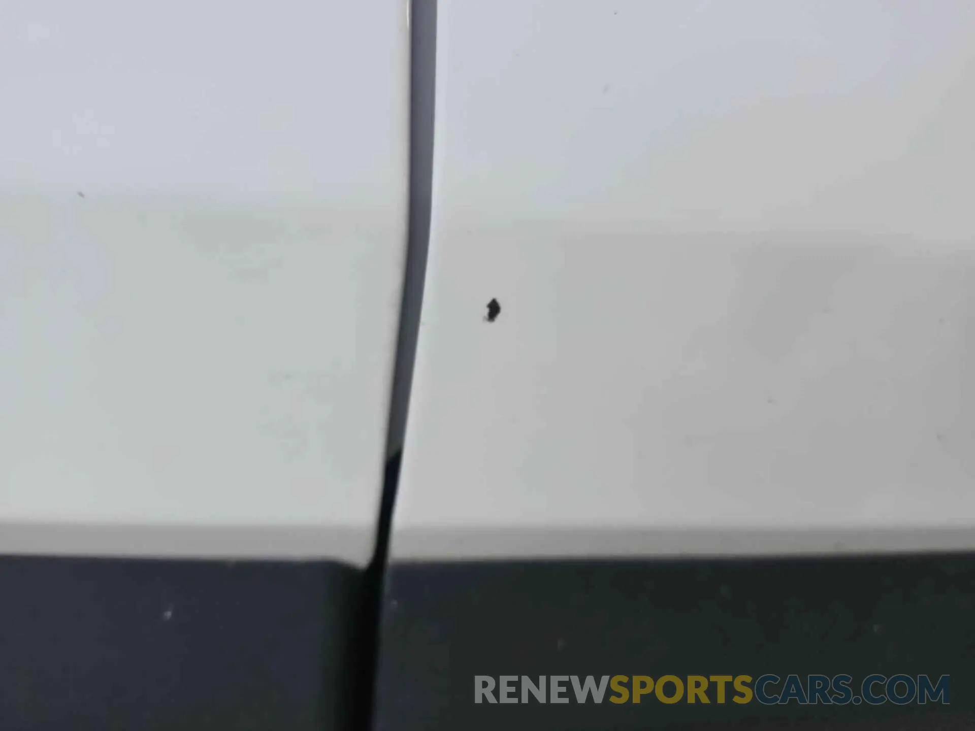 10 Photograph of a damaged car 1GNERMKW5LJ171370 CHEVROLET TRAVERSE 2020