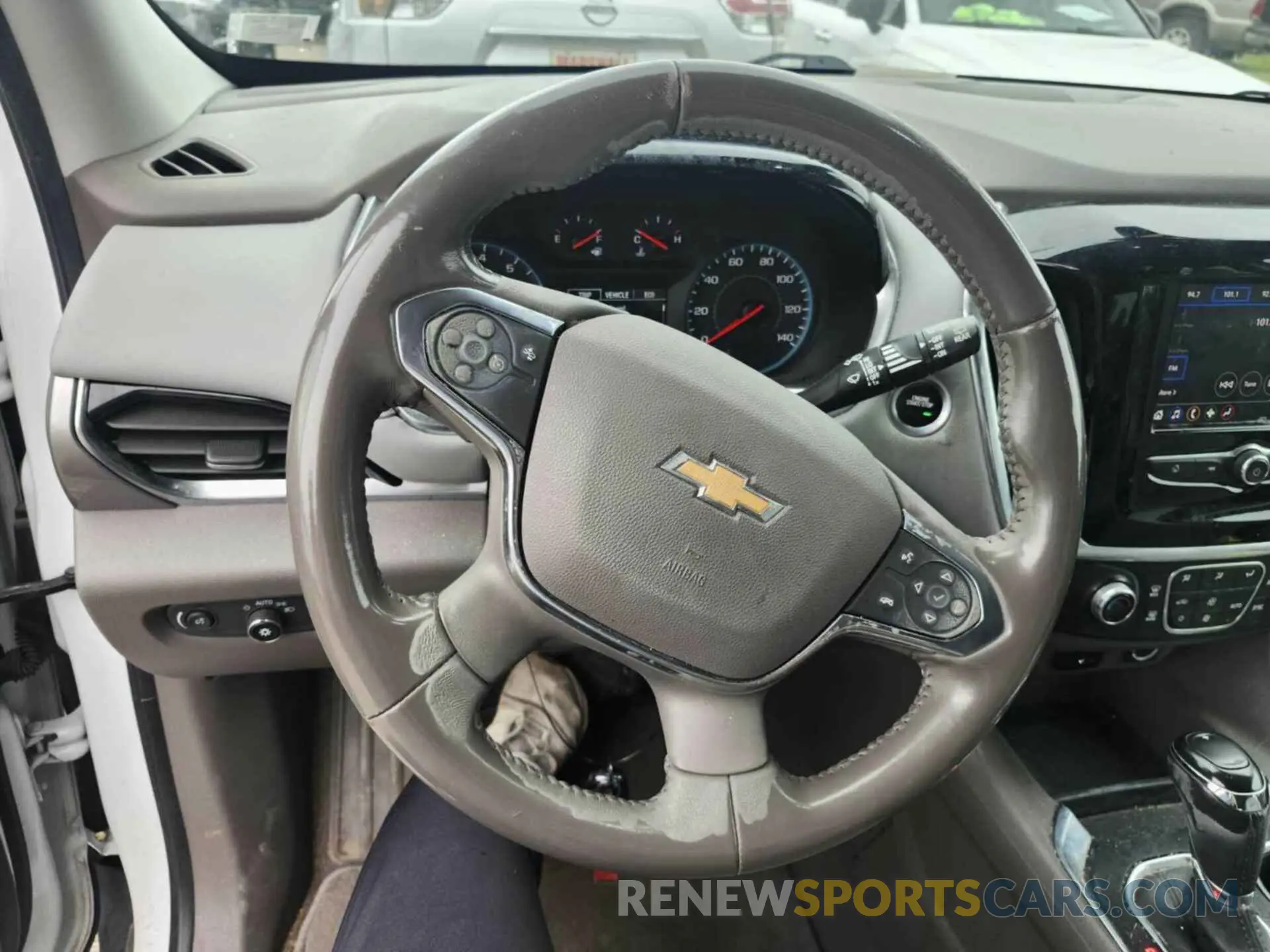 13 Photograph of a damaged car 1GNERMKW5LJ171370 CHEVROLET TRAVERSE 2020
