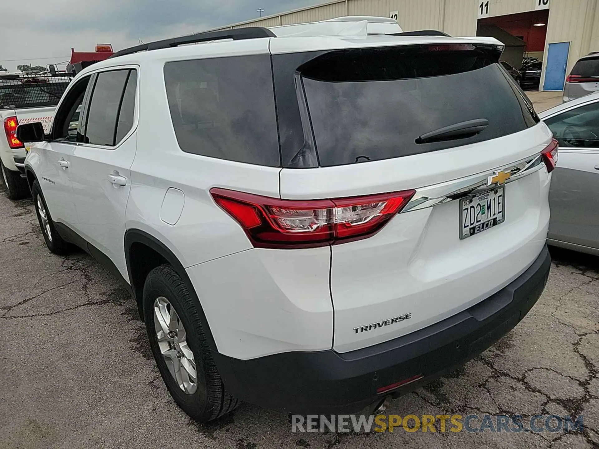 14 Photograph of a damaged car 1GNERMKW5LJ171370 CHEVROLET TRAVERSE 2020