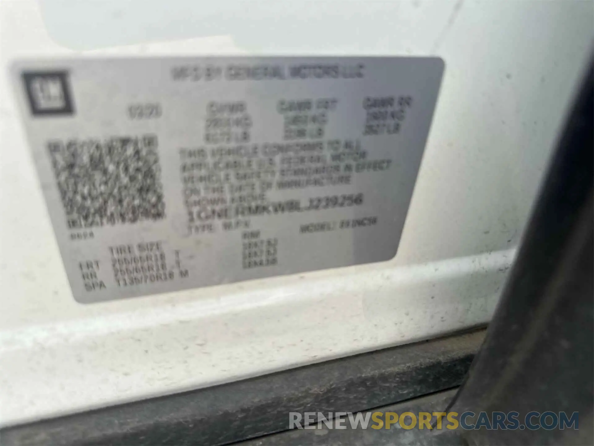 8 Photograph of a damaged car 1GNERMKW8LJ239256 CHEVROLET TRAVERSE 2020