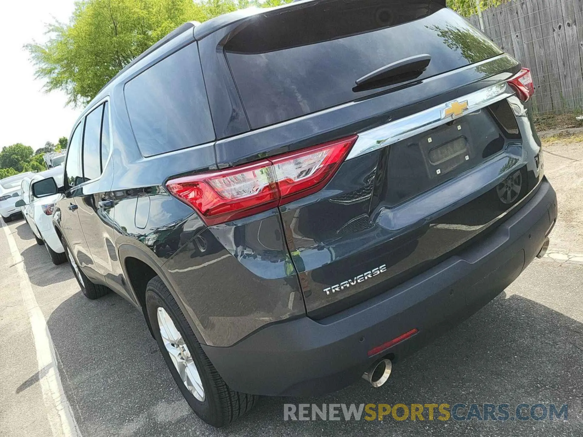1 Photograph of a damaged car 1GNERMKW8LJ297402 CHEVROLET TRAVERSE 2020