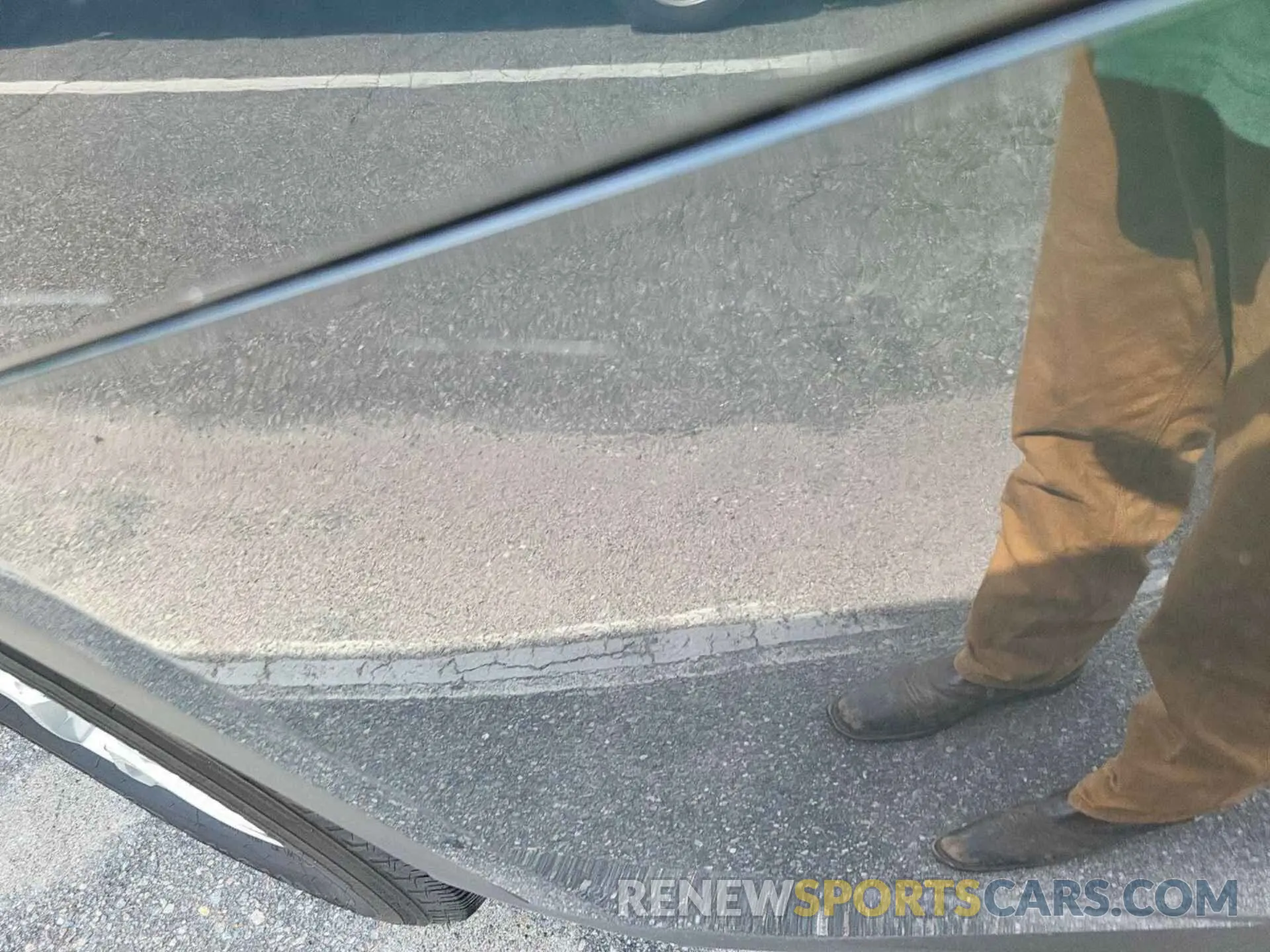 10 Photograph of a damaged car 1GNERMKW8LJ297402 CHEVROLET TRAVERSE 2020