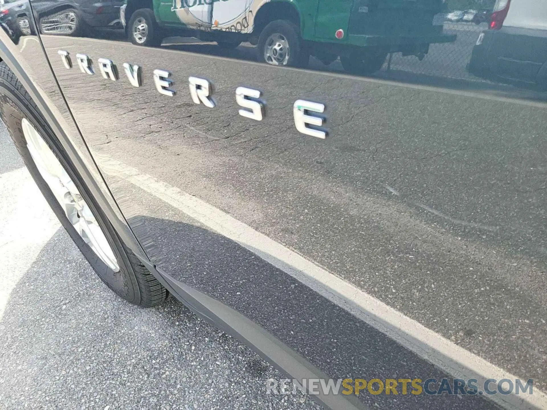 31 Photograph of a damaged car 1GNERMKW8LJ297402 CHEVROLET TRAVERSE 2020