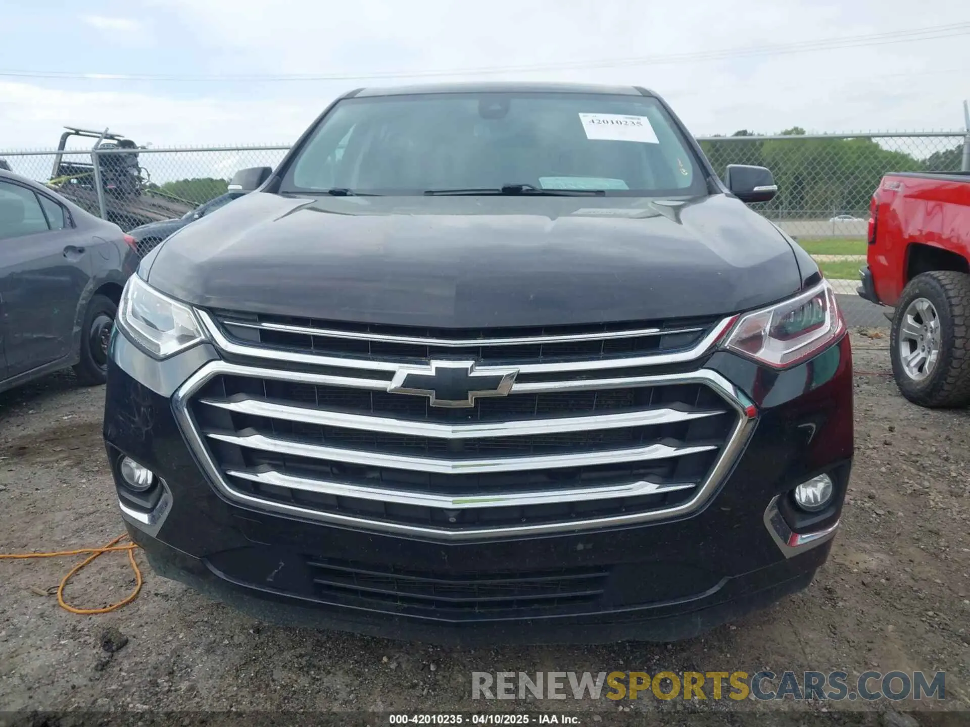 12 Photograph of a damaged car 1GNERNKW3LJ186049 CHEVROLET TRAVERSE 2020