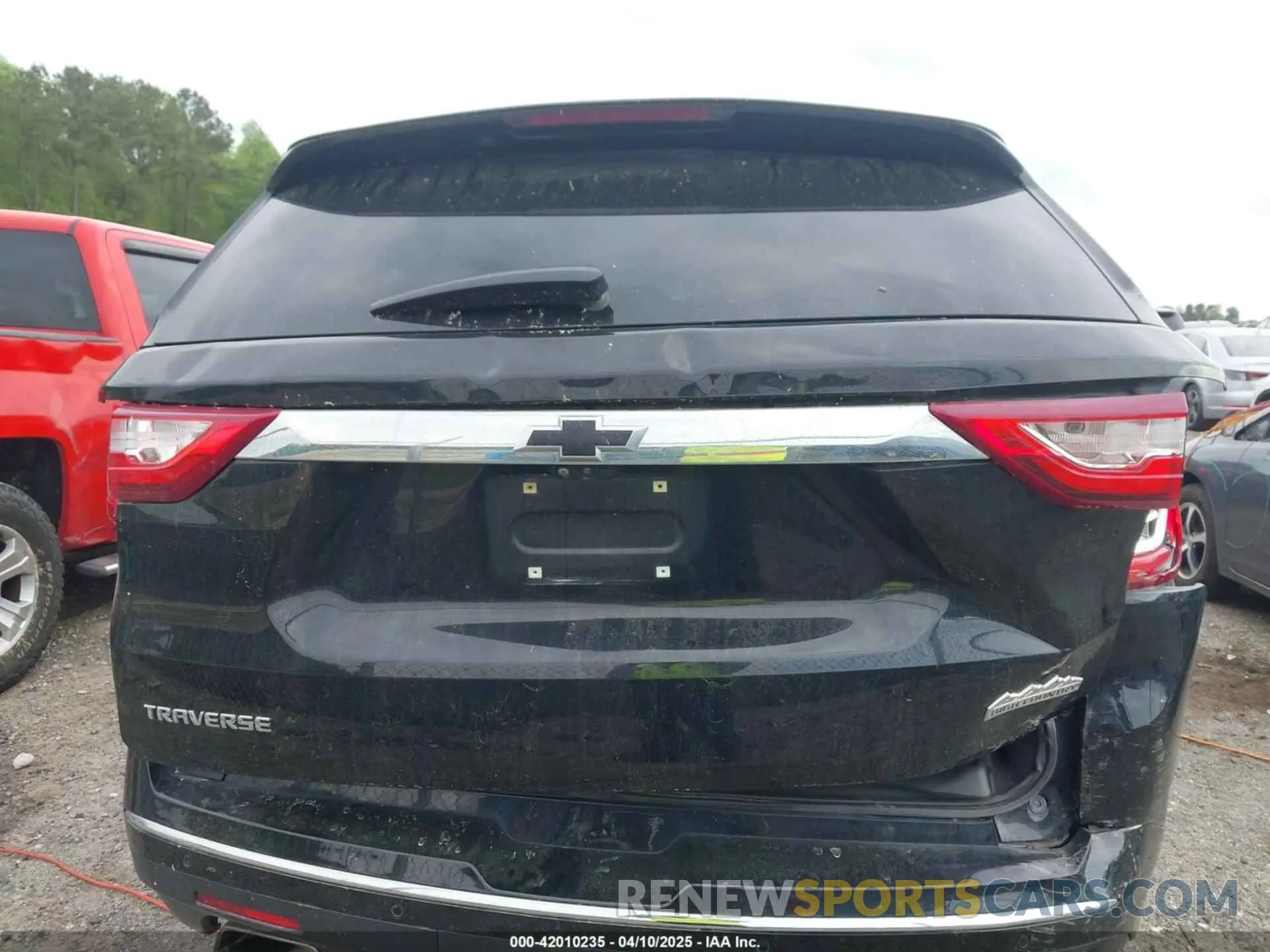 16 Photograph of a damaged car 1GNERNKW3LJ186049 CHEVROLET TRAVERSE 2020