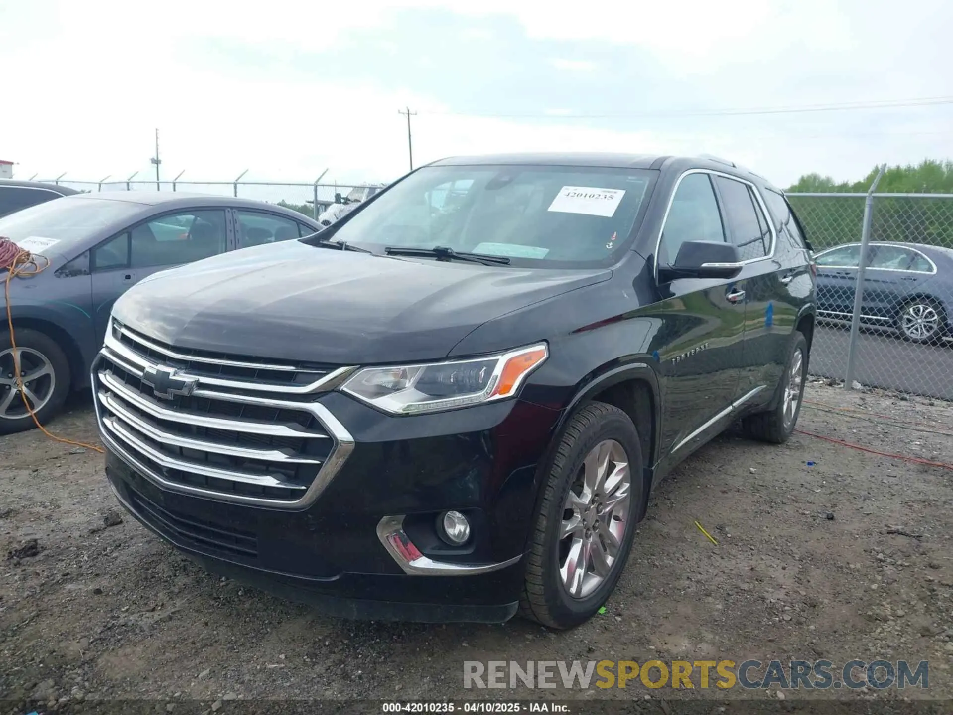 2 Photograph of a damaged car 1GNERNKW3LJ186049 CHEVROLET TRAVERSE 2020