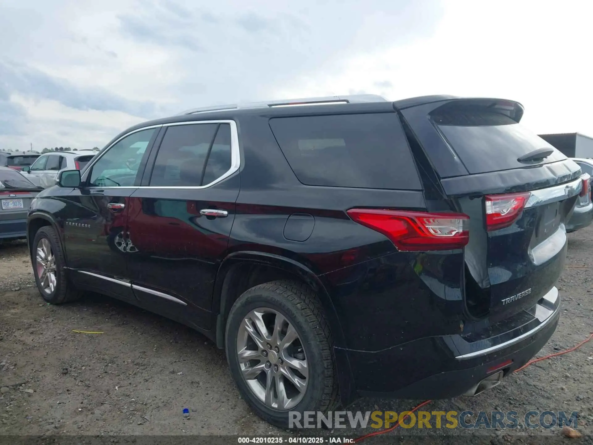 3 Photograph of a damaged car 1GNERNKW3LJ186049 CHEVROLET TRAVERSE 2020