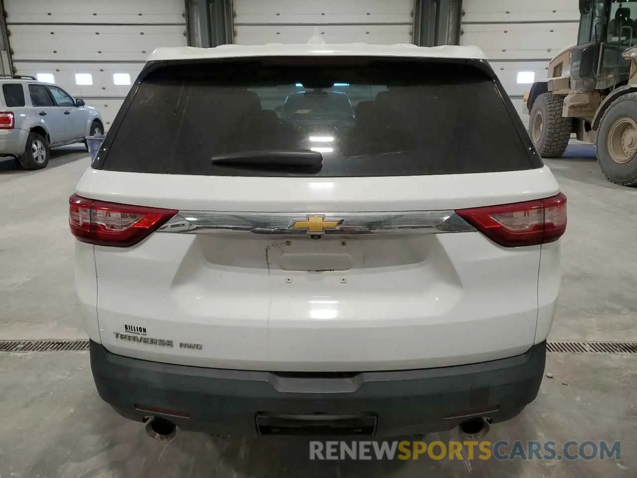 6 Photograph of a damaged car 1GNEVFKW1LJ125185 CHEVROLET TRAVERSE 2020