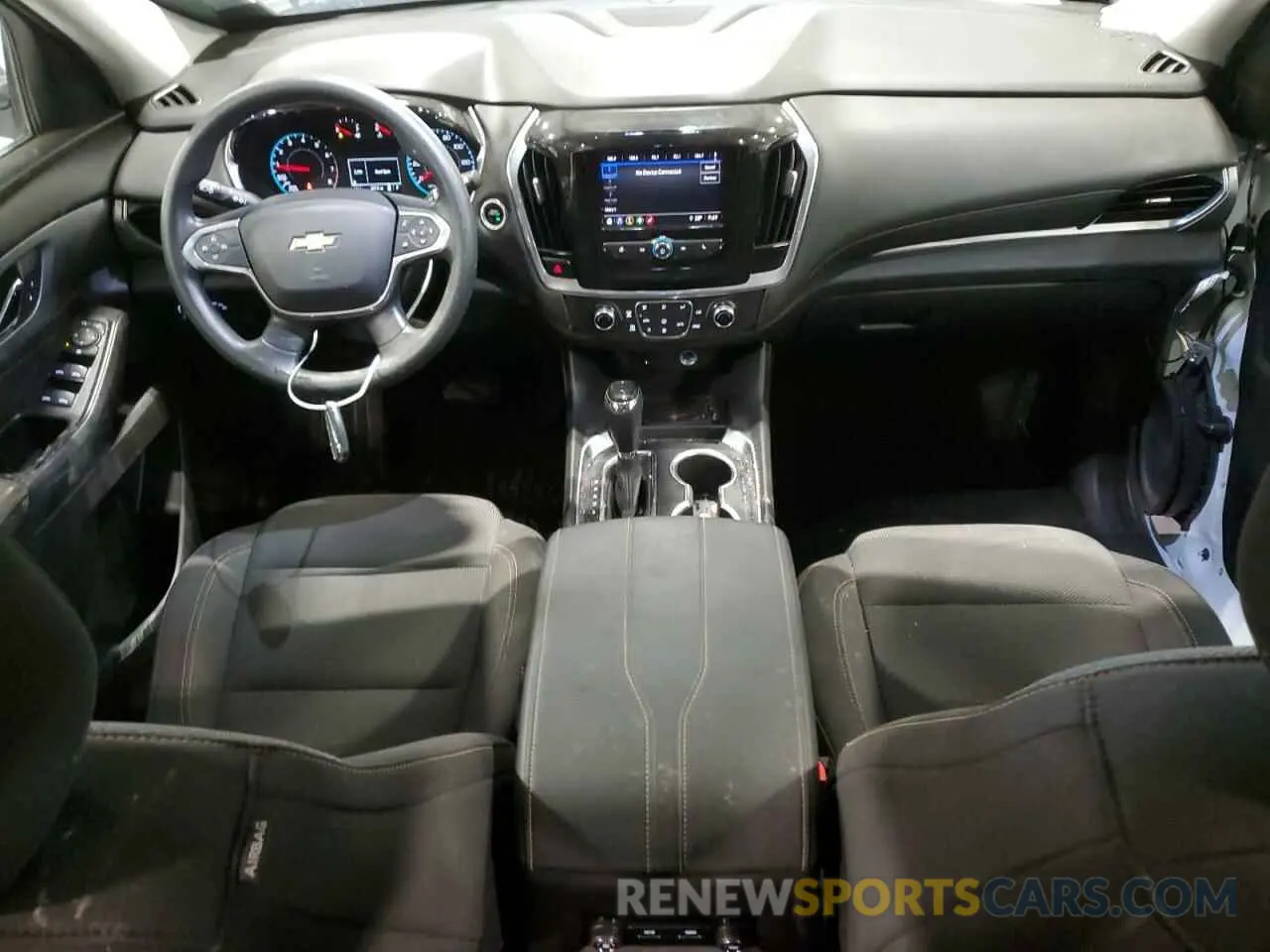 8 Photograph of a damaged car 1GNEVFKW1LJ125185 CHEVROLET TRAVERSE 2020