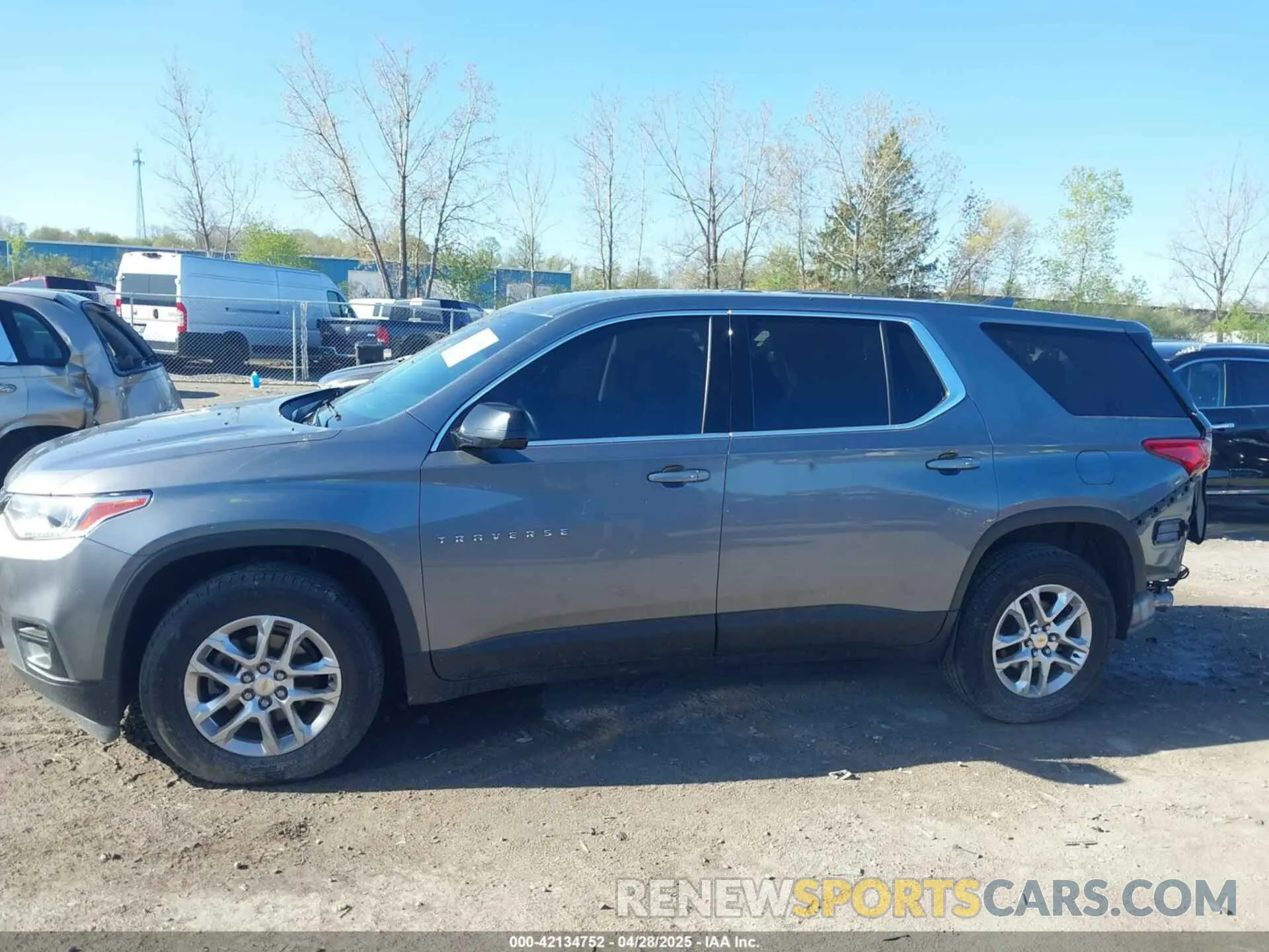 15 Photograph of a damaged car 1GNEVFKW1LJ141810 CHEVROLET TRAVERSE 2020