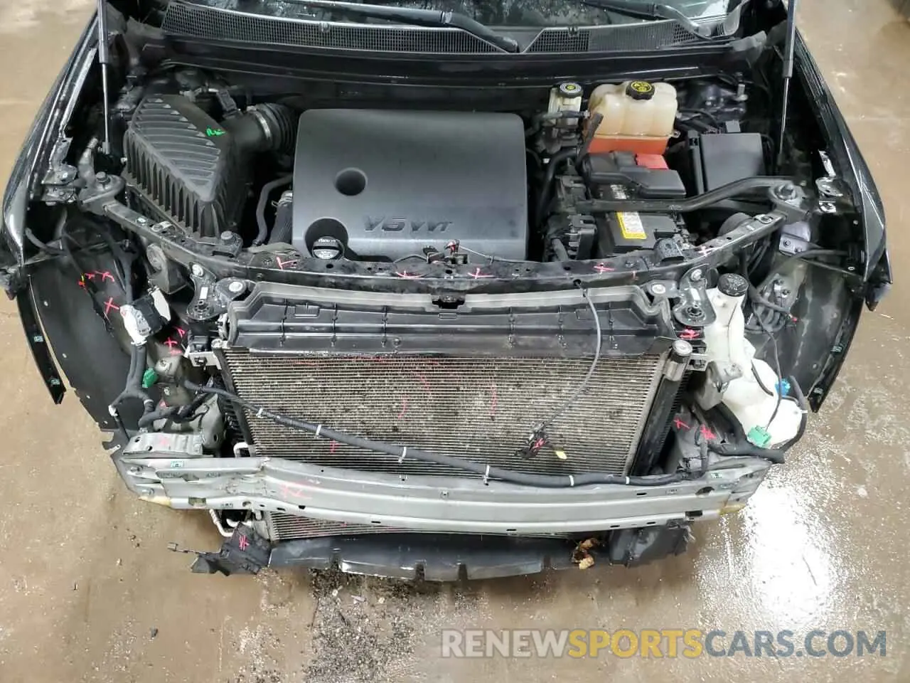 11 Photograph of a damaged car 1GNEVFKW1LJ206462 CHEVROLET TRAVERSE 2020