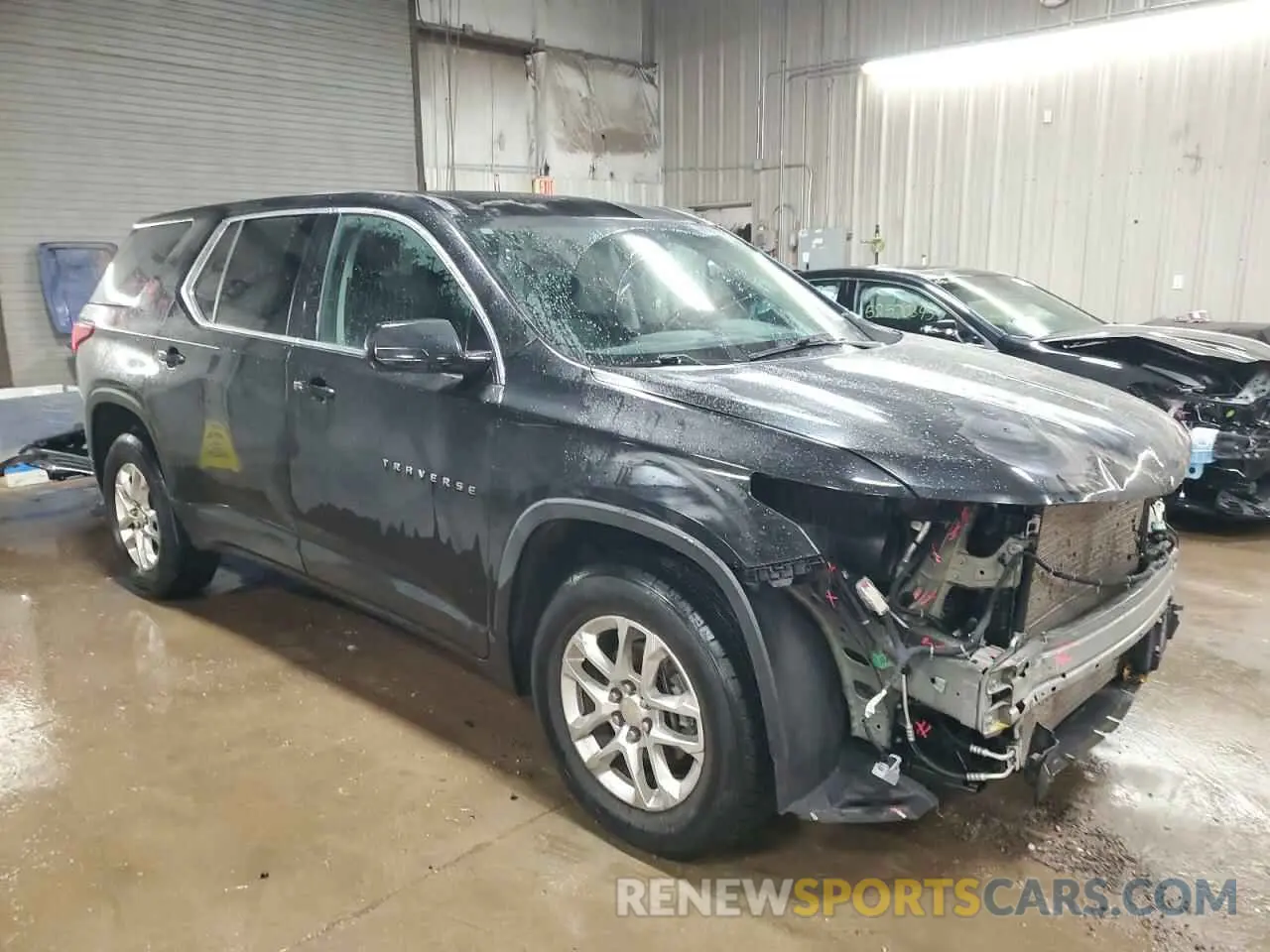 4 Photograph of a damaged car 1GNEVFKW1LJ206462 CHEVROLET TRAVERSE 2020