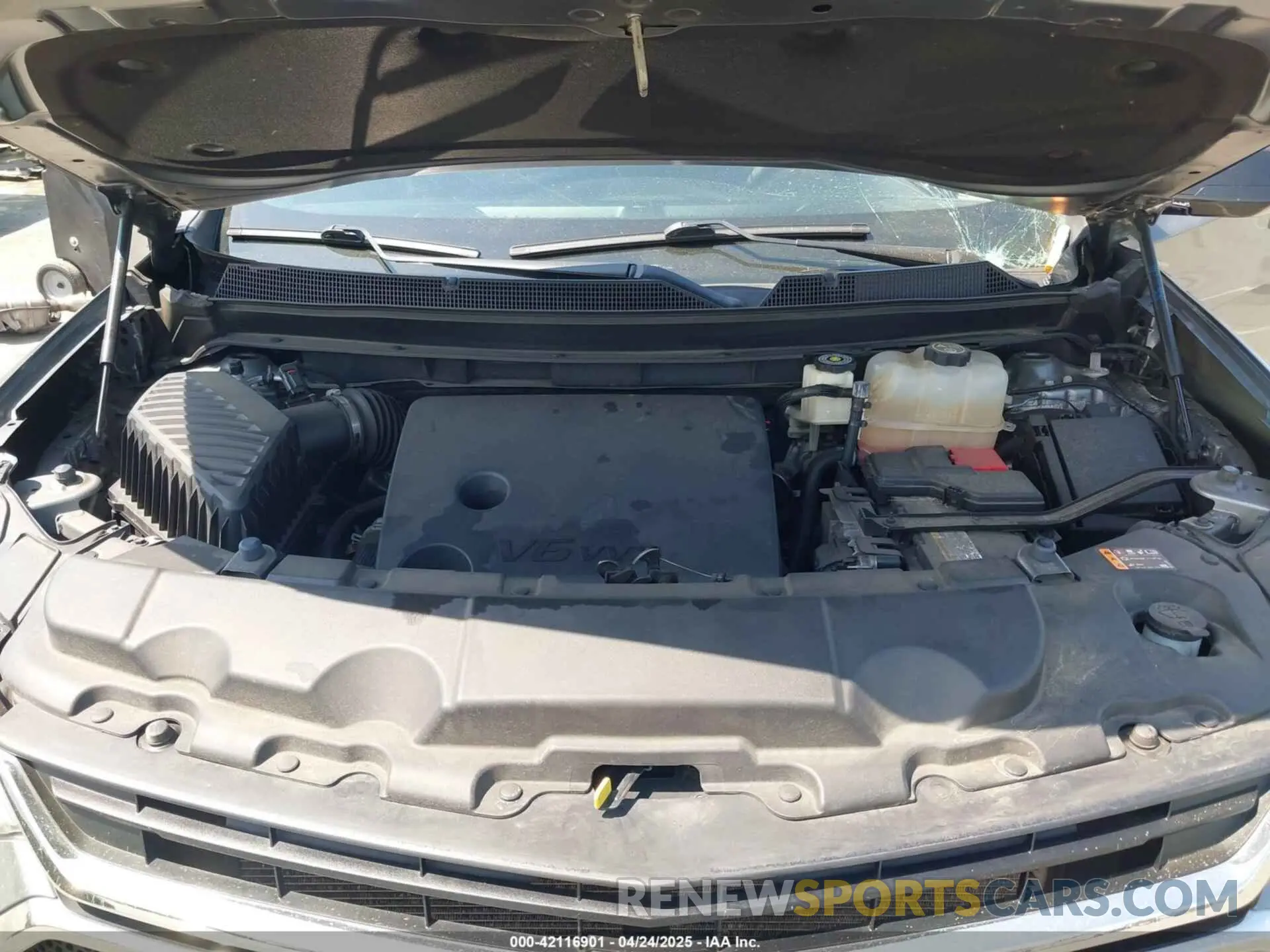 10 Photograph of a damaged car 1GNEVFKW1LJ251126 CHEVROLET TRAVERSE 2020