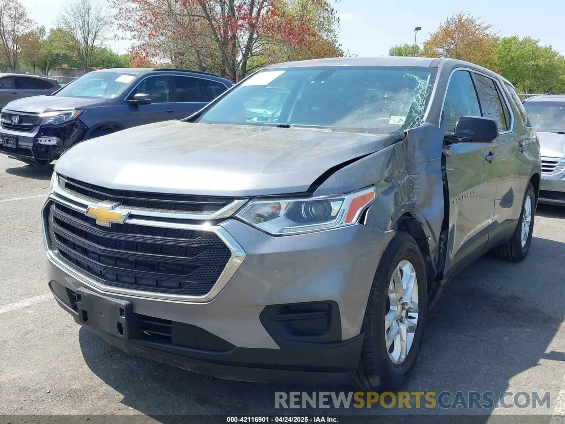 2 Photograph of a damaged car 1GNEVFKW1LJ251126 CHEVROLET TRAVERSE 2020