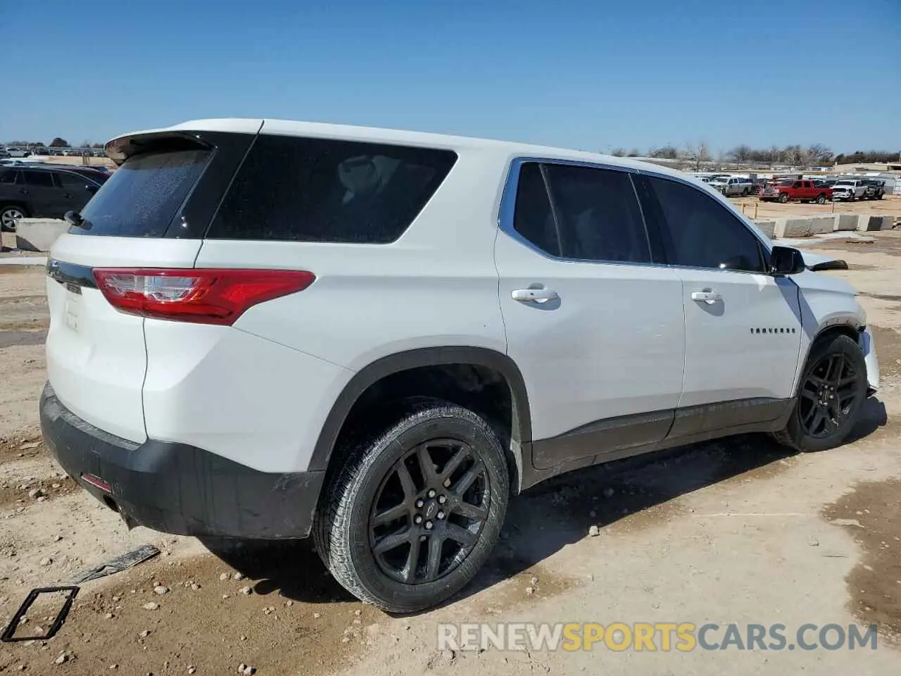 3 Photograph of a damaged car 1GNEVFKW1LJ273885 CHEVROLET TRAVERSE 2020
