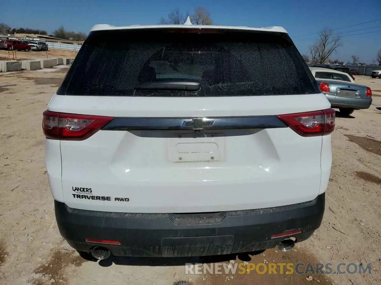 6 Photograph of a damaged car 1GNEVFKW1LJ273885 CHEVROLET TRAVERSE 2020