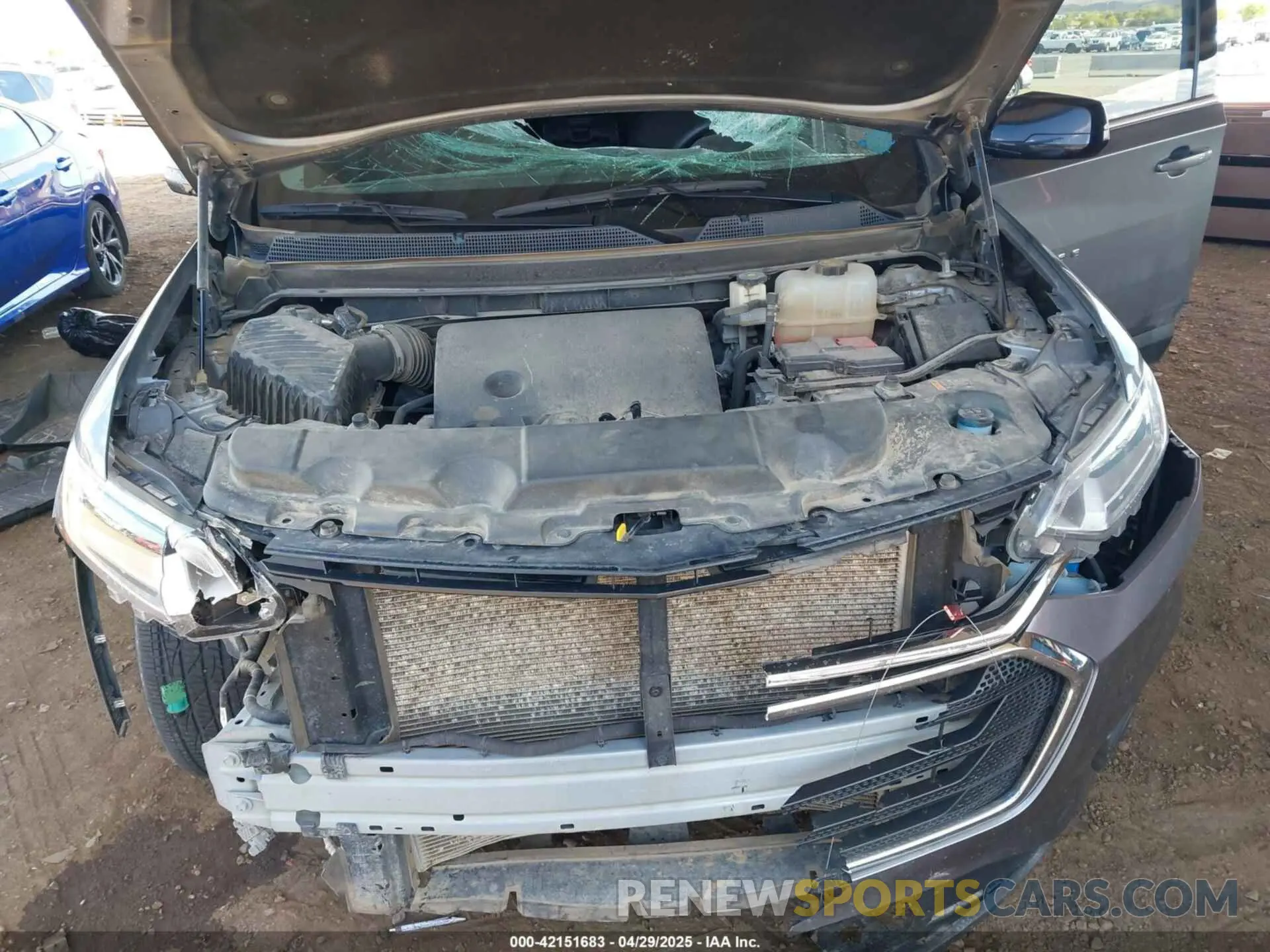 10 Photograph of a damaged car 1GNEVFKW2LJ238353 CHEVROLET TRAVERSE 2020
