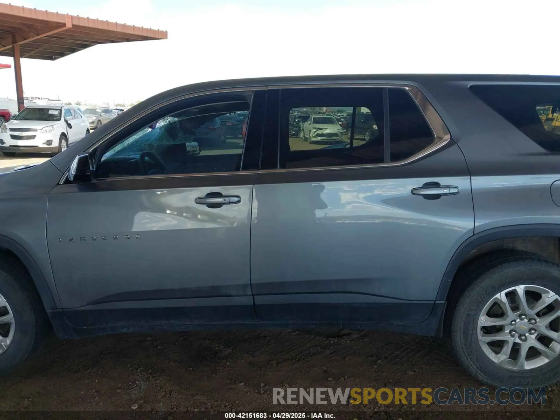 14 Photograph of a damaged car 1GNEVFKW2LJ238353 CHEVROLET TRAVERSE 2020