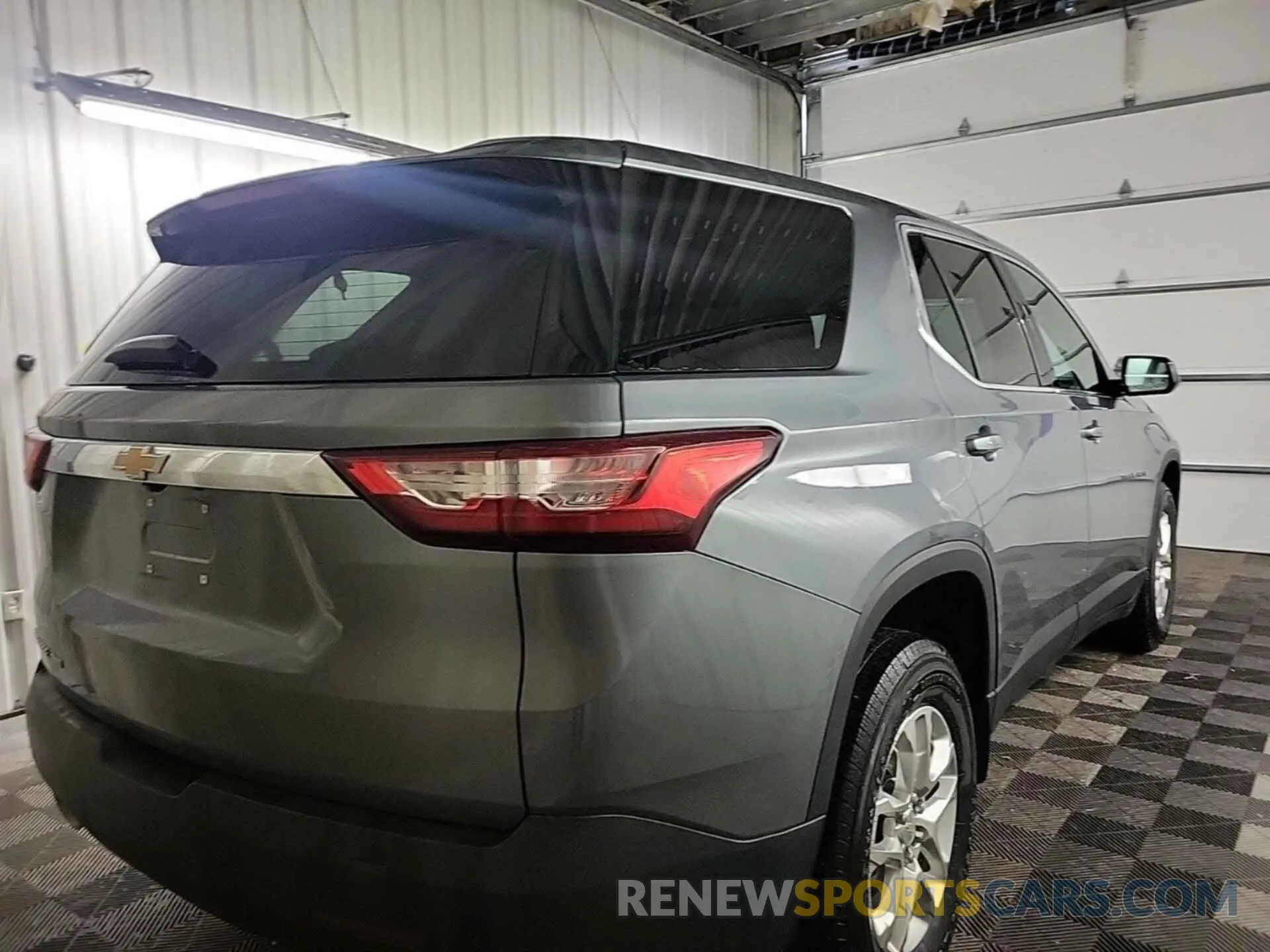 26 Photograph of a damaged car 1GNEVFKW3LJ274665 CHEVROLET TRAVERSE 2020