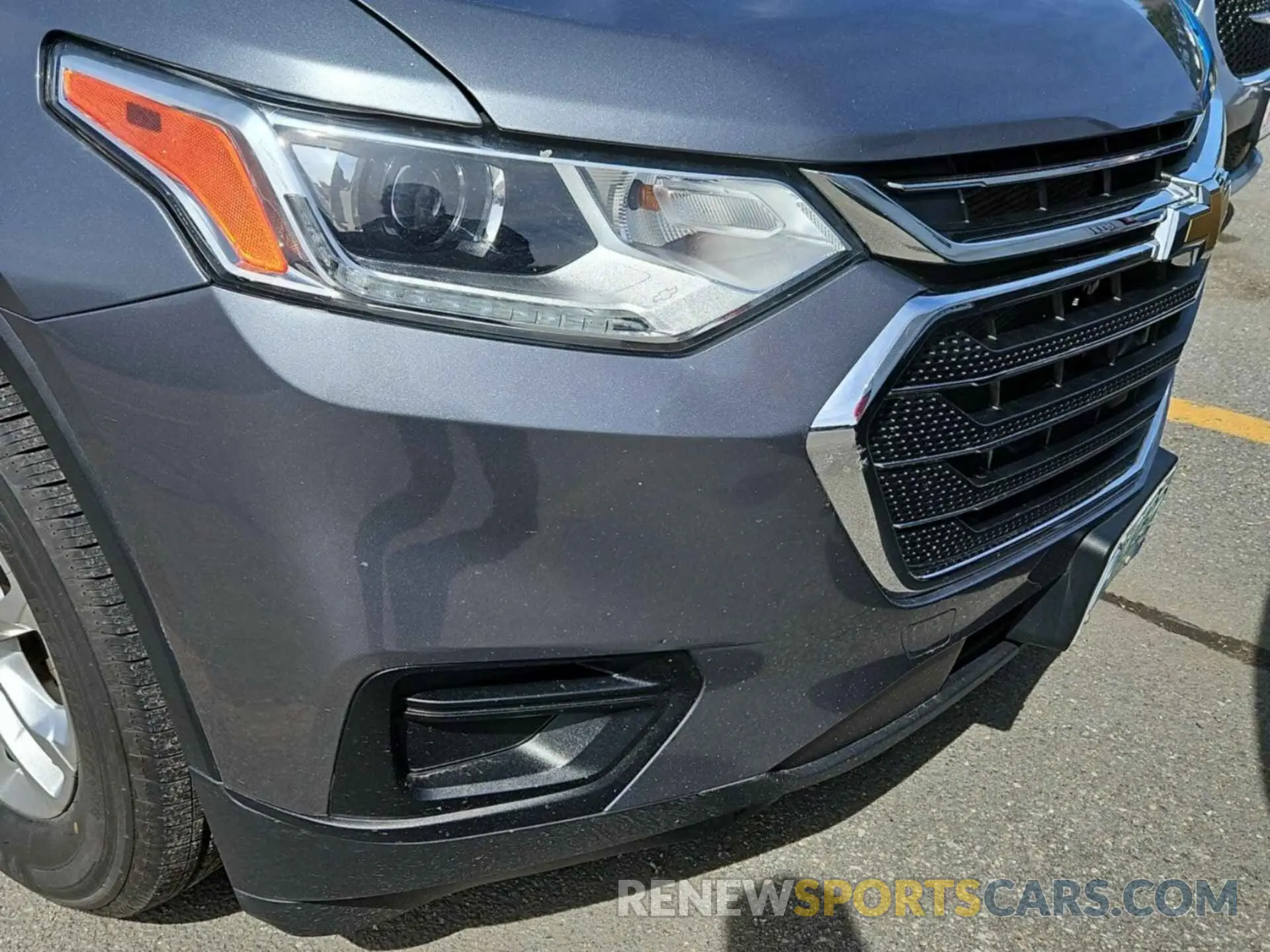 3 Photograph of a damaged car 1GNEVFKW3LJ274665 CHEVROLET TRAVERSE 2020