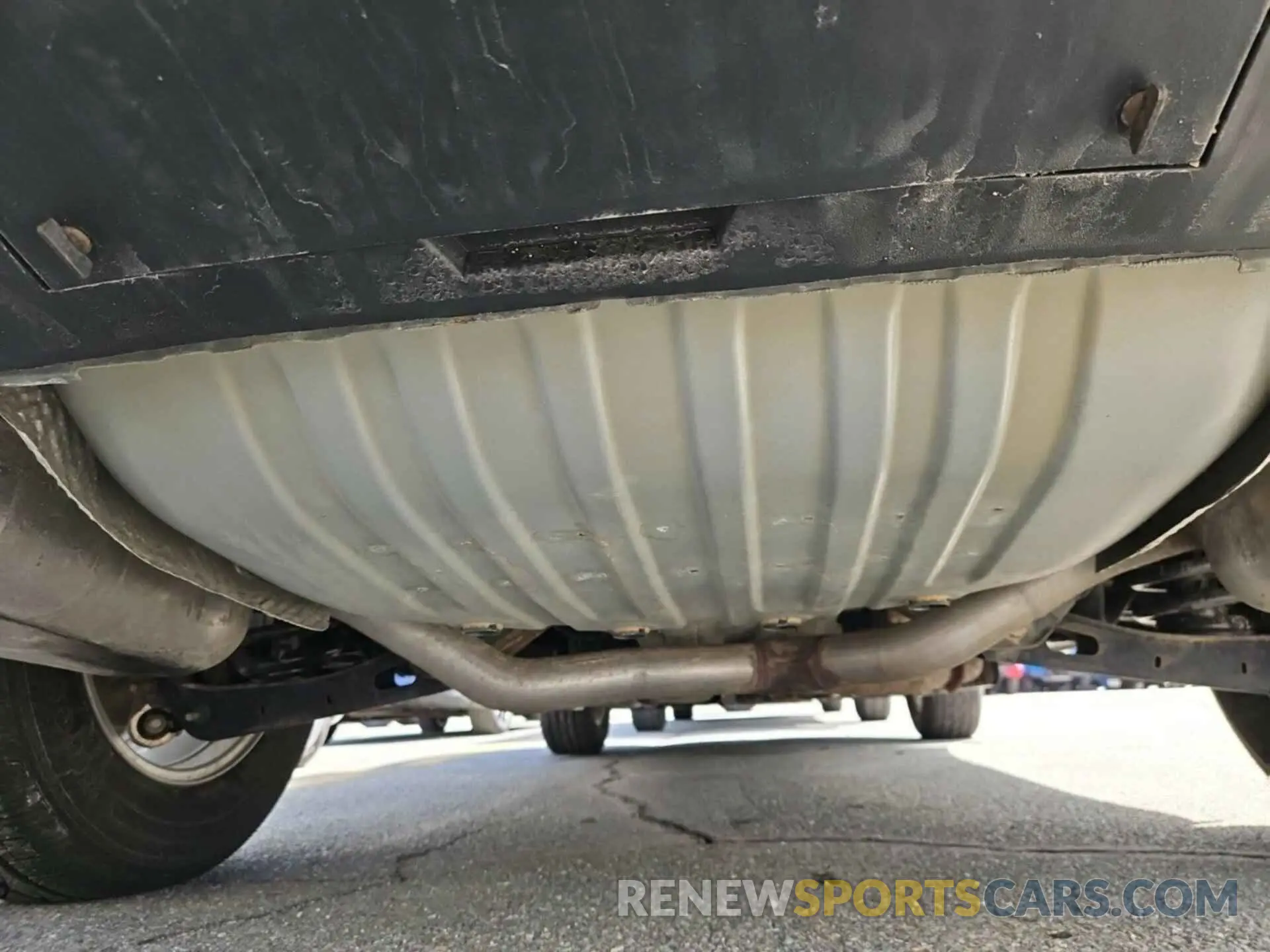 6 Photograph of a damaged car 1GNEVFKW3LJ274665 CHEVROLET TRAVERSE 2020