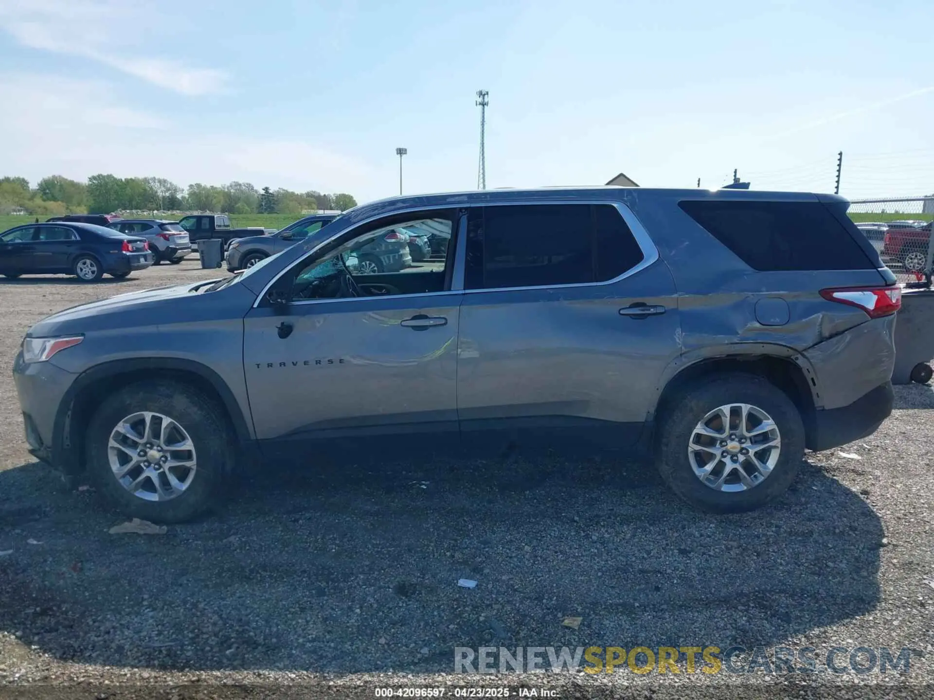 14 Photograph of a damaged car 1GNEVFKW4LJ311948 CHEVROLET TRAVERSE 2020