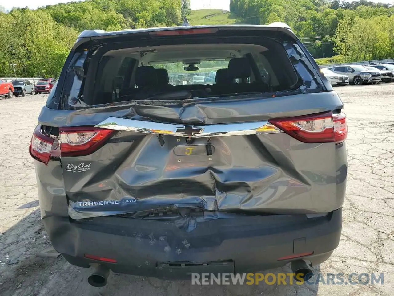 6 Photograph of a damaged car 1GNEVFKW4LJ315658 CHEVROLET TRAVERSE 2020