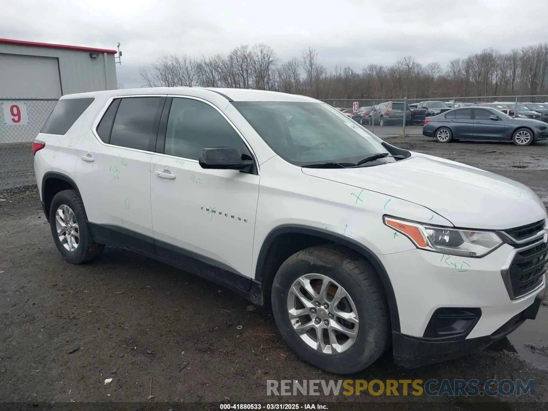 6 Photograph of a damaged car 1GNEVFKW6LJ170509 CHEVROLET TRAVERSE 2020