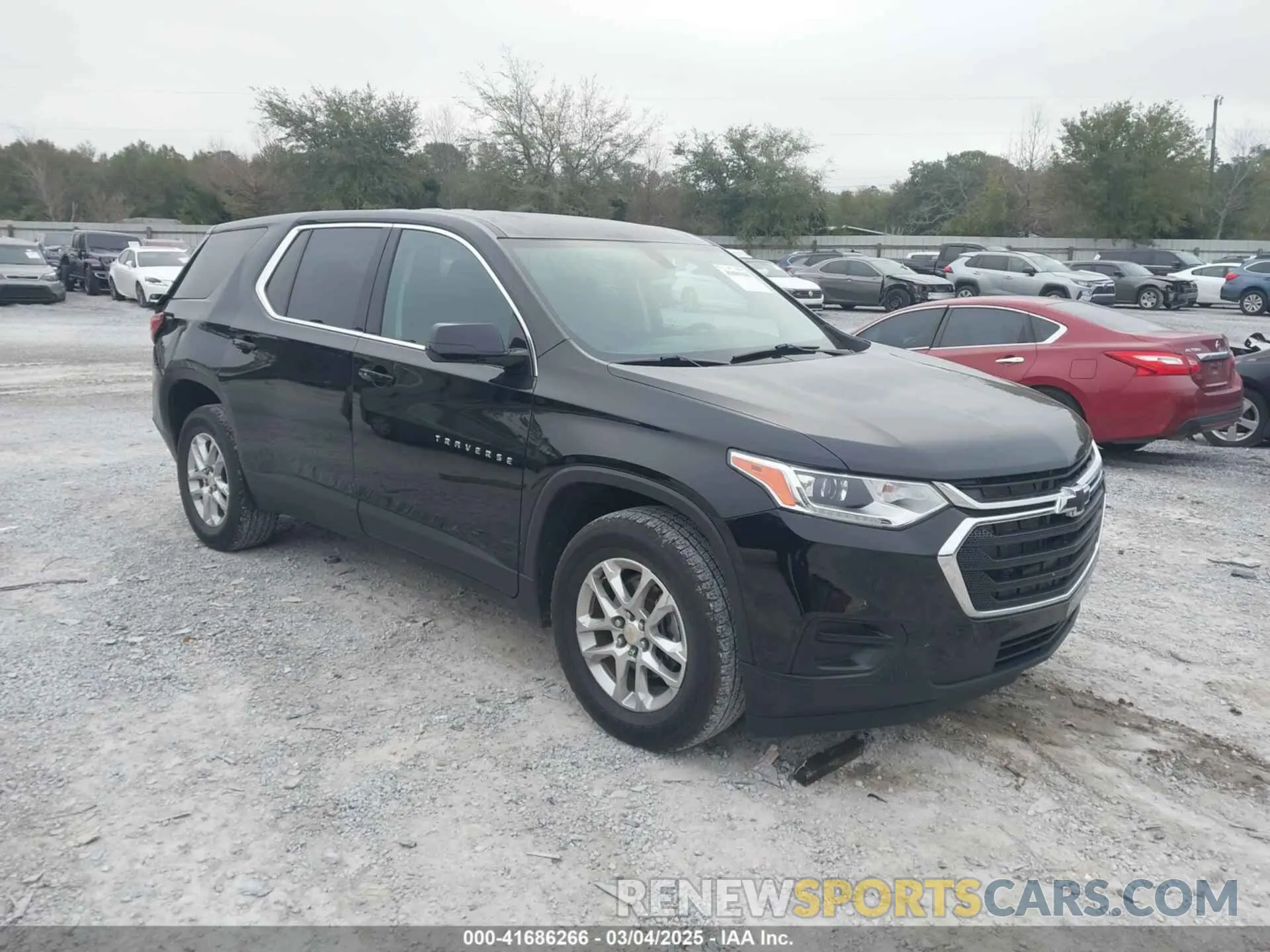 1 Photograph of a damaged car 1GNEVFKW7LJ114417 CHEVROLET TRAVERSE 2020