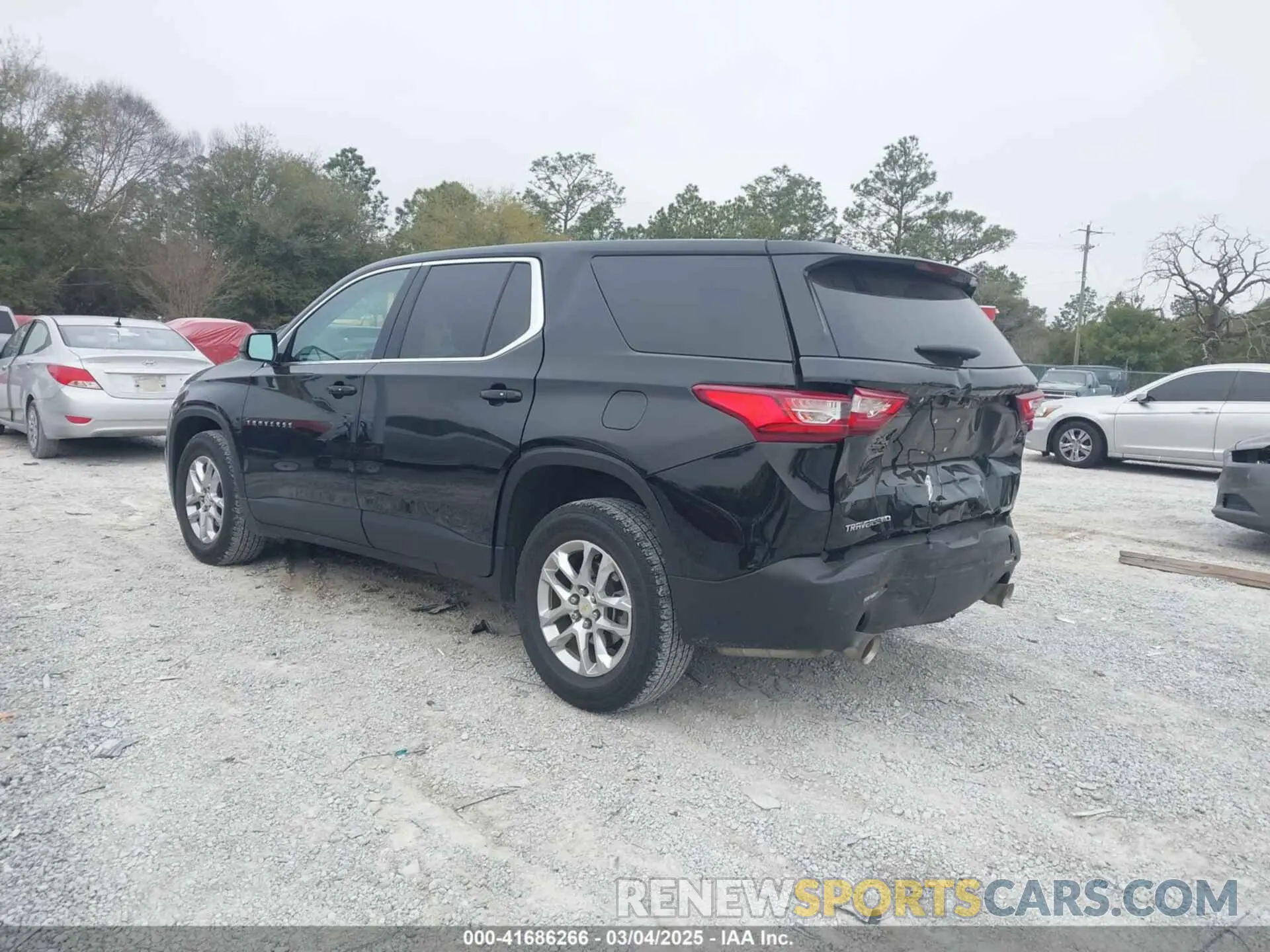 3 Photograph of a damaged car 1GNEVFKW7LJ114417 CHEVROLET TRAVERSE 2020