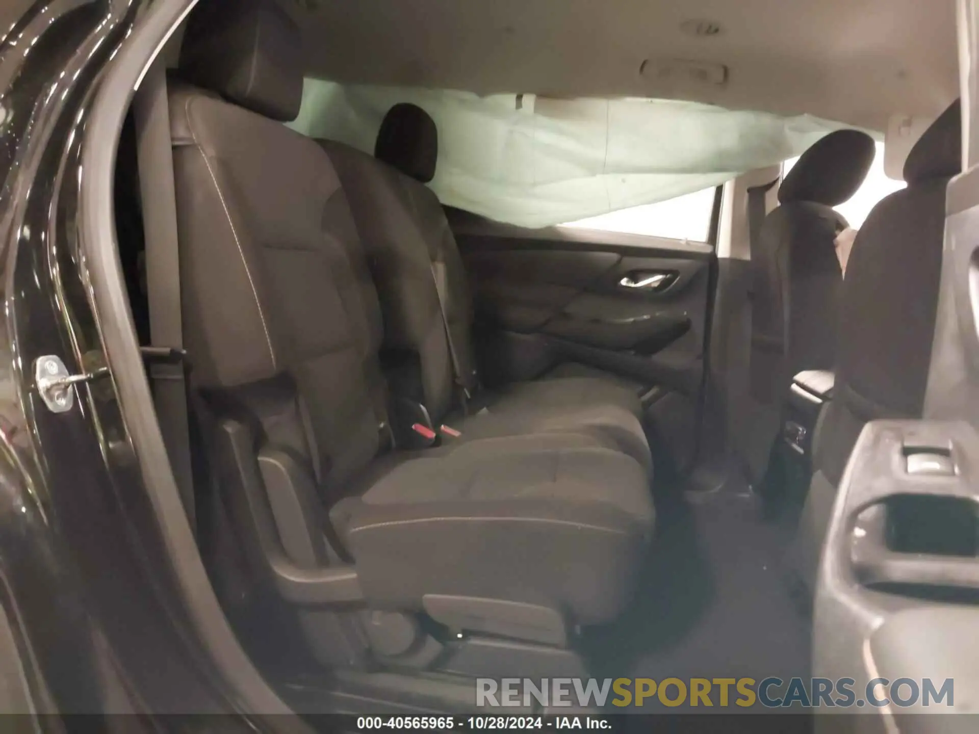 8 Photograph of a damaged car 1GNEVFKW7LJ257187 CHEVROLET TRAVERSE 2020