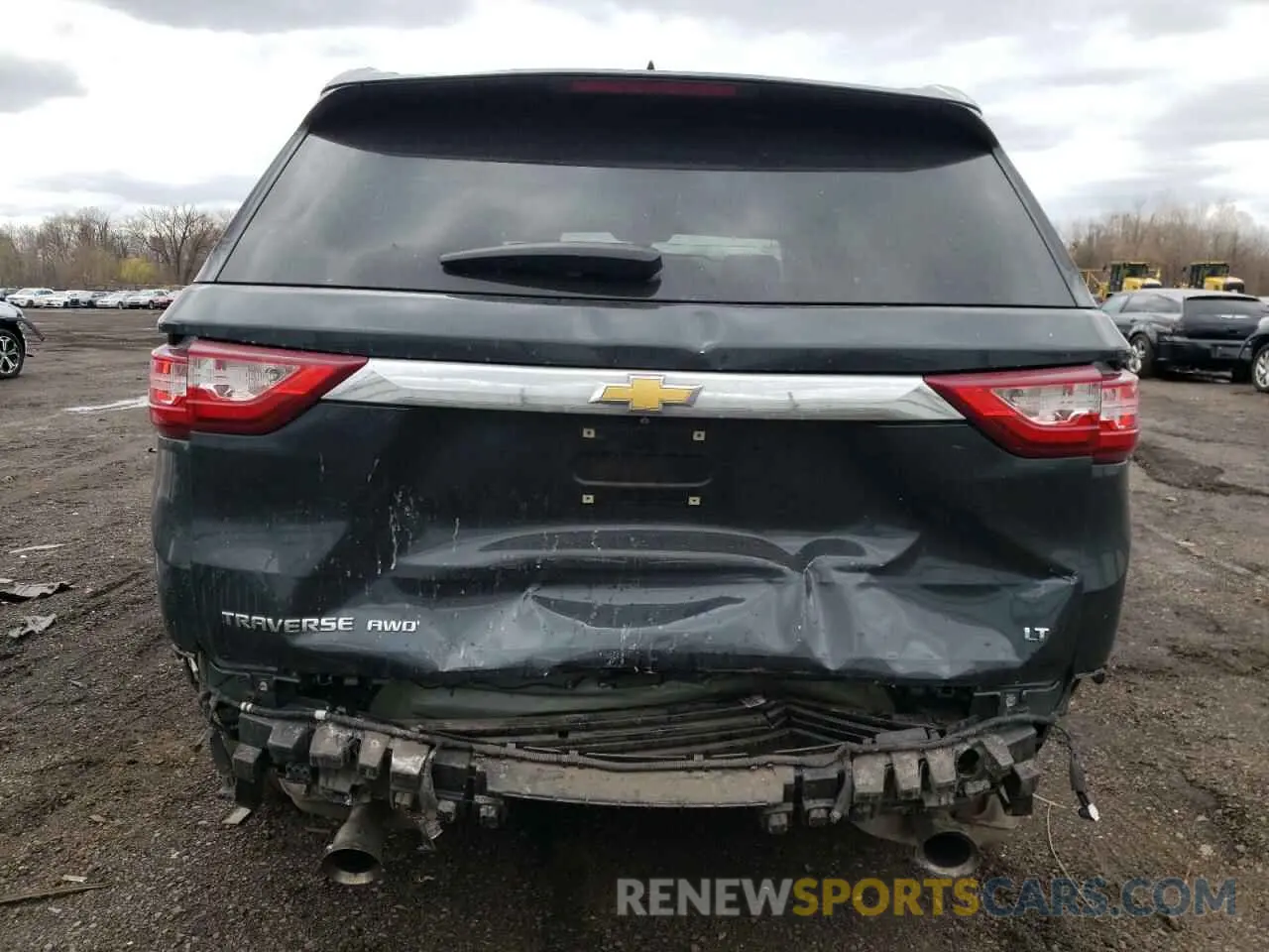 6 Photograph of a damaged car 1GNEVGKW0LJ103846 CHEVROLET TRAVERSE 2020