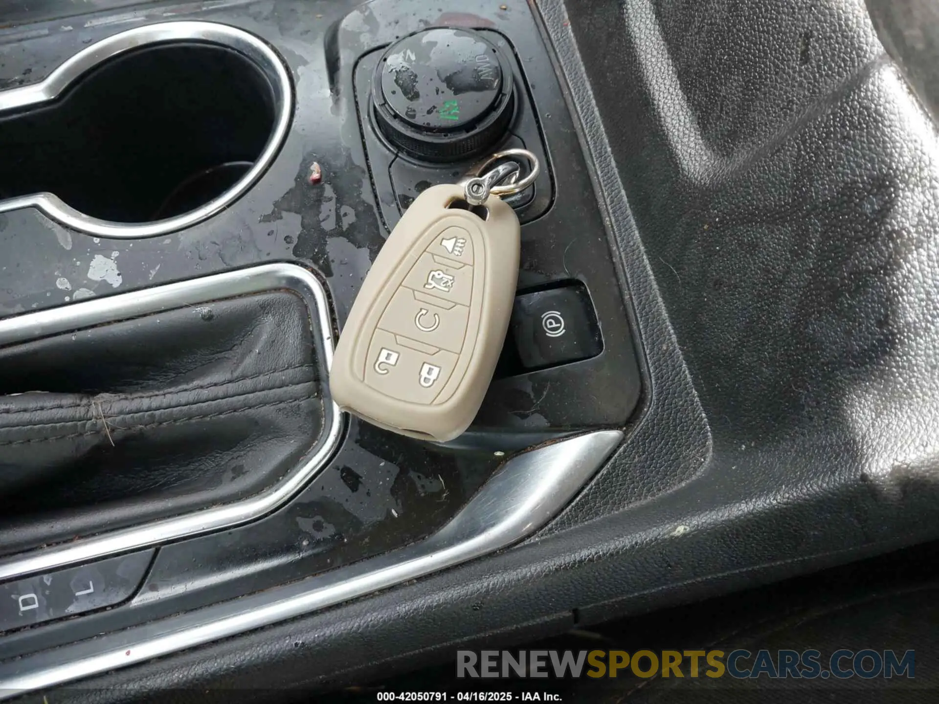 11 Photograph of a damaged car 1GNEVGKW0LJ156045 CHEVROLET TRAVERSE 2020