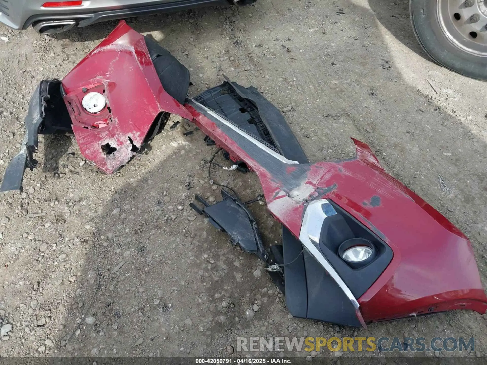 12 Photograph of a damaged car 1GNEVGKW0LJ156045 CHEVROLET TRAVERSE 2020