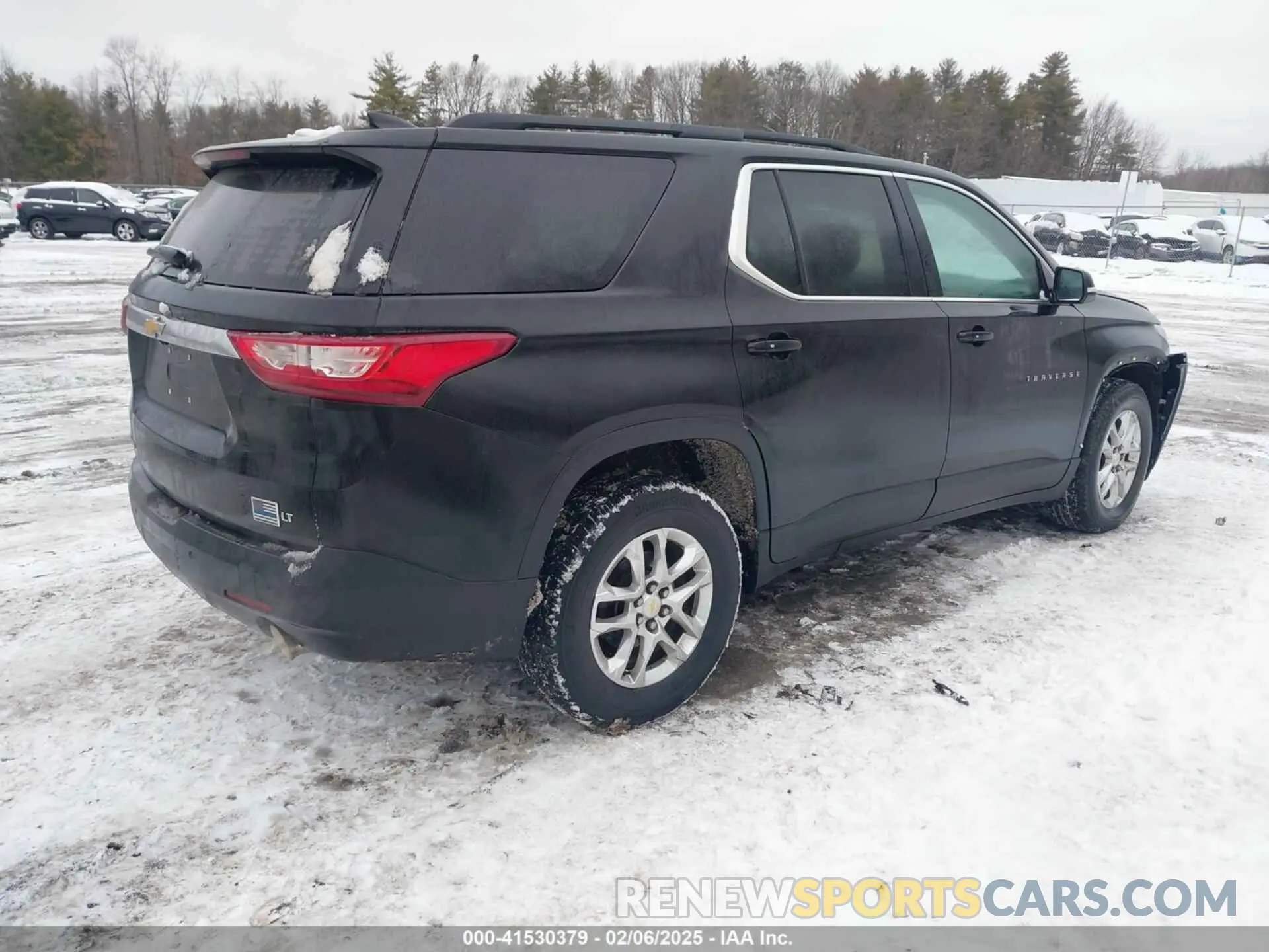 4 Photograph of a damaged car 1GNEVGKW0LJ177896 CHEVROLET TRAVERSE 2020