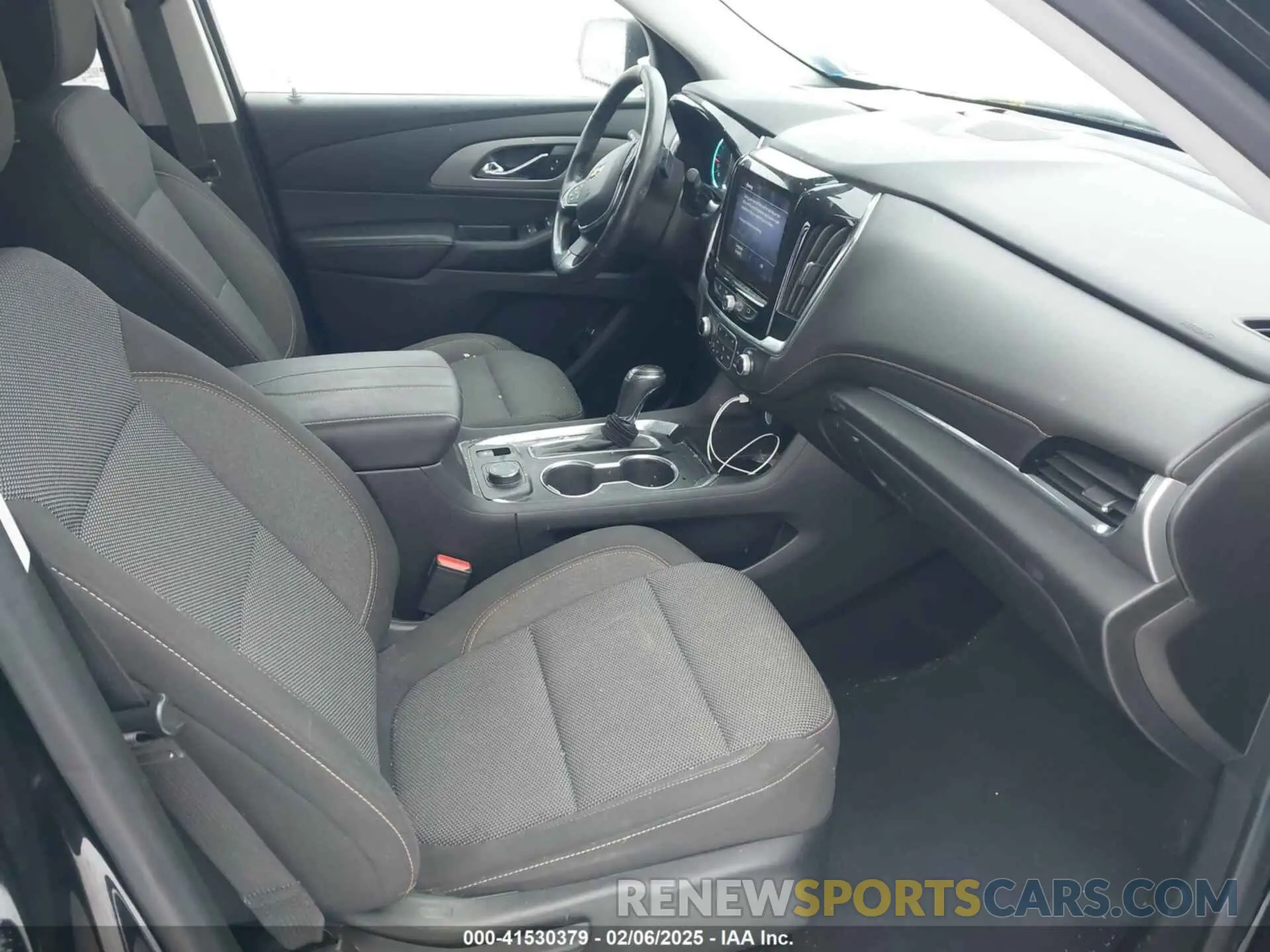 5 Photograph of a damaged car 1GNEVGKW0LJ177896 CHEVROLET TRAVERSE 2020