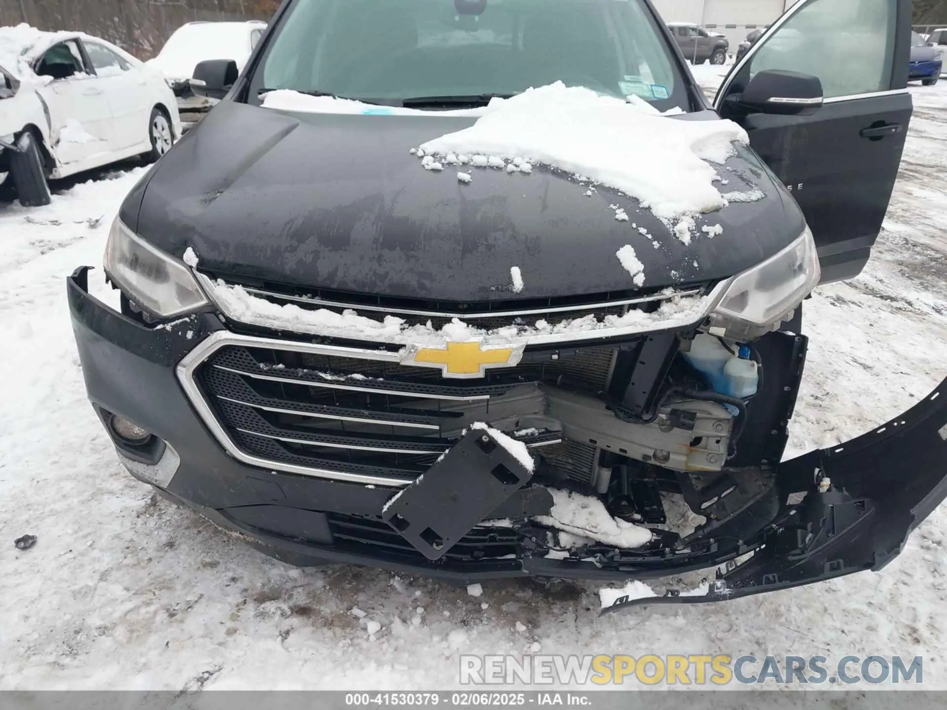6 Photograph of a damaged car 1GNEVGKW0LJ177896 CHEVROLET TRAVERSE 2020