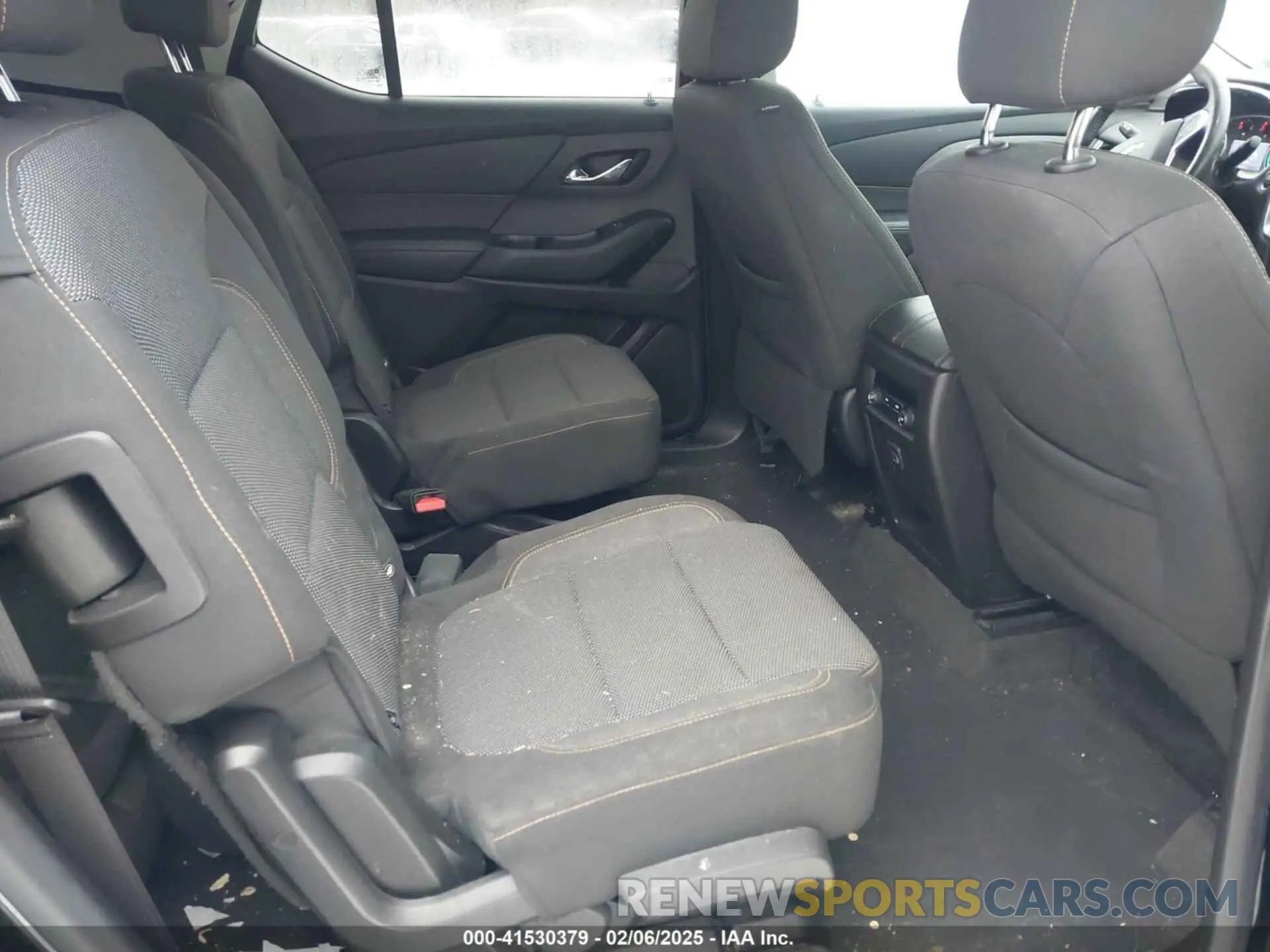 8 Photograph of a damaged car 1GNEVGKW0LJ177896 CHEVROLET TRAVERSE 2020