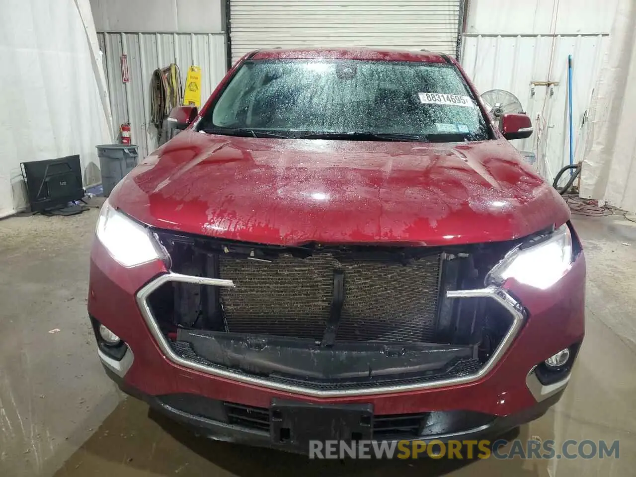 5 Photograph of a damaged car 1GNEVGKW1LJ214003 CHEVROLET TRAVERSE 2020