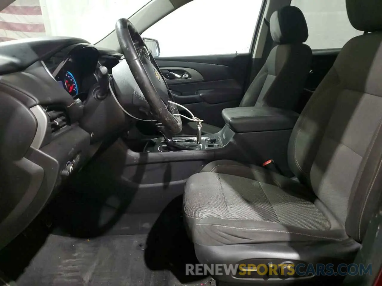 7 Photograph of a damaged car 1GNEVGKW1LJ214003 CHEVROLET TRAVERSE 2020