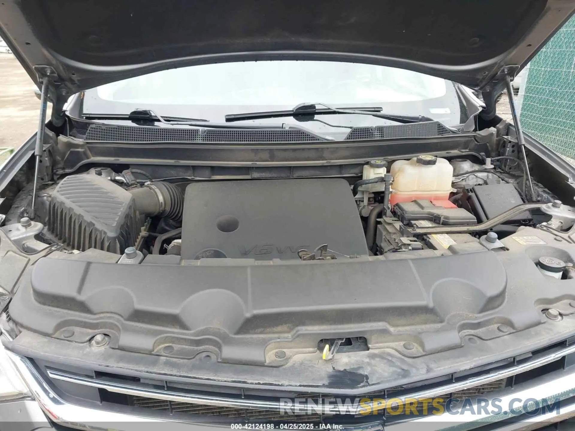10 Photograph of a damaged car 1GNEVGKW2LJ199527 CHEVROLET TRAVERSE 2020