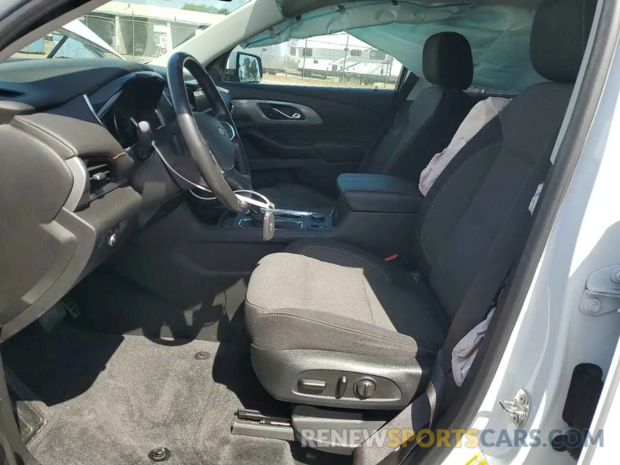 7 Photograph of a damaged car 1GNEVGKW2LJ289356 CHEVROLET TRAVERSE 2020