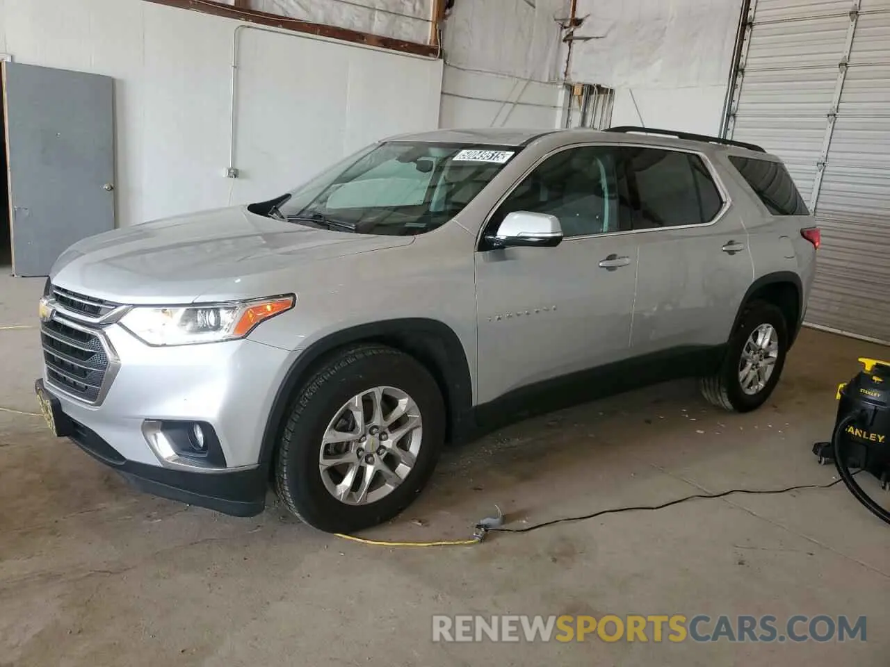 1 Photograph of a damaged car 1GNEVGKW3LJ168920 CHEVROLET TRAVERSE 2020
