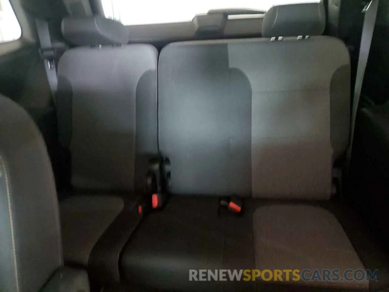 10 Photograph of a damaged car 1GNEVGKW3LJ168920 CHEVROLET TRAVERSE 2020