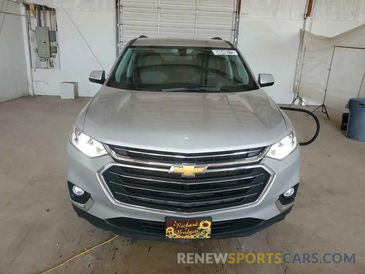 5 Photograph of a damaged car 1GNEVGKW3LJ168920 CHEVROLET TRAVERSE 2020