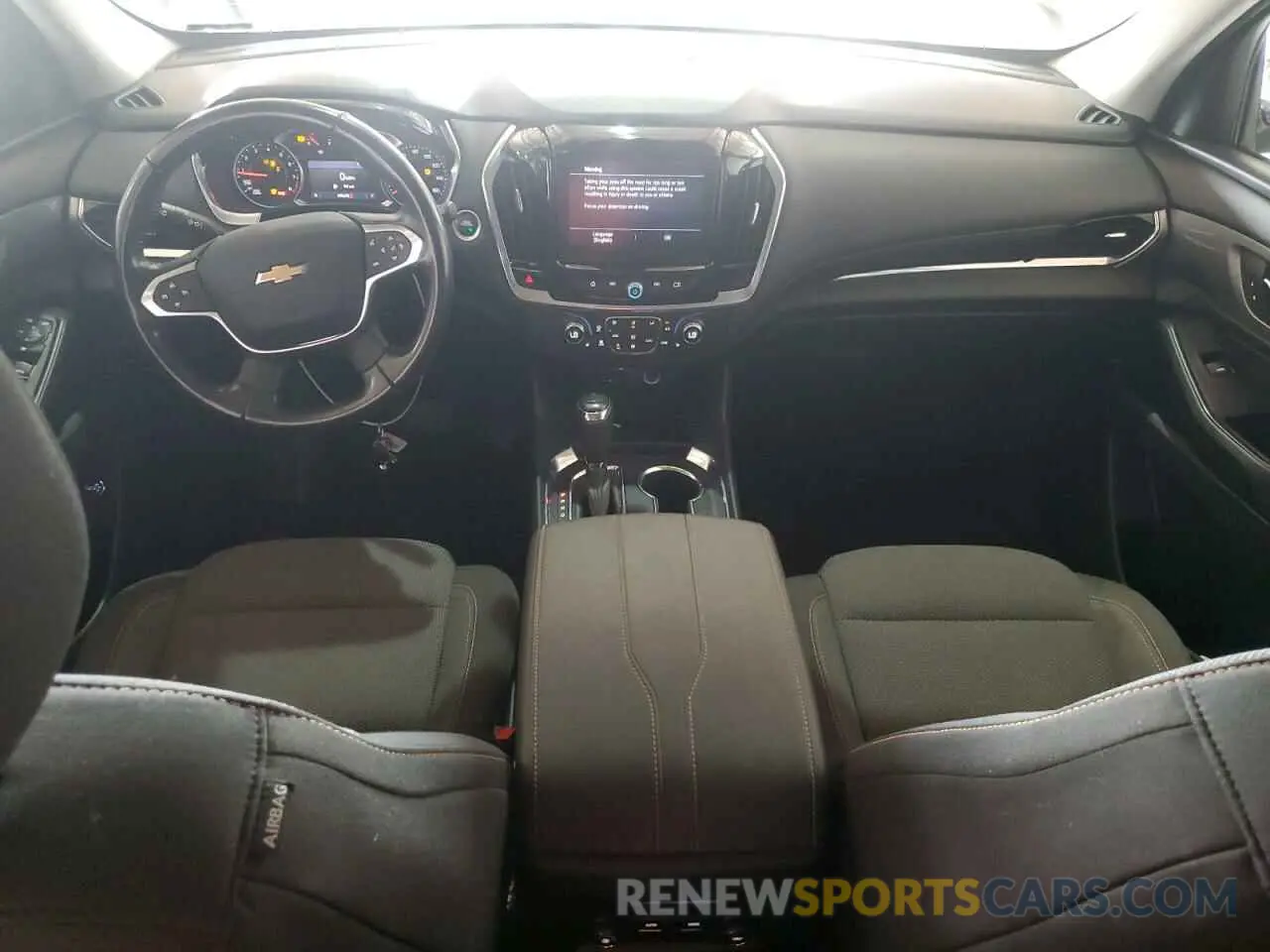 8 Photograph of a damaged car 1GNEVGKW3LJ168920 CHEVROLET TRAVERSE 2020