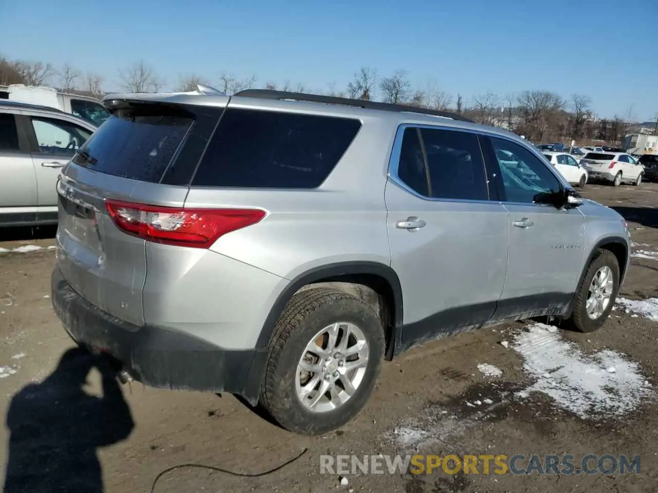 3 Photograph of a damaged car 1GNEVGKW3LJ328584 CHEVROLET TRAVERSE 2020